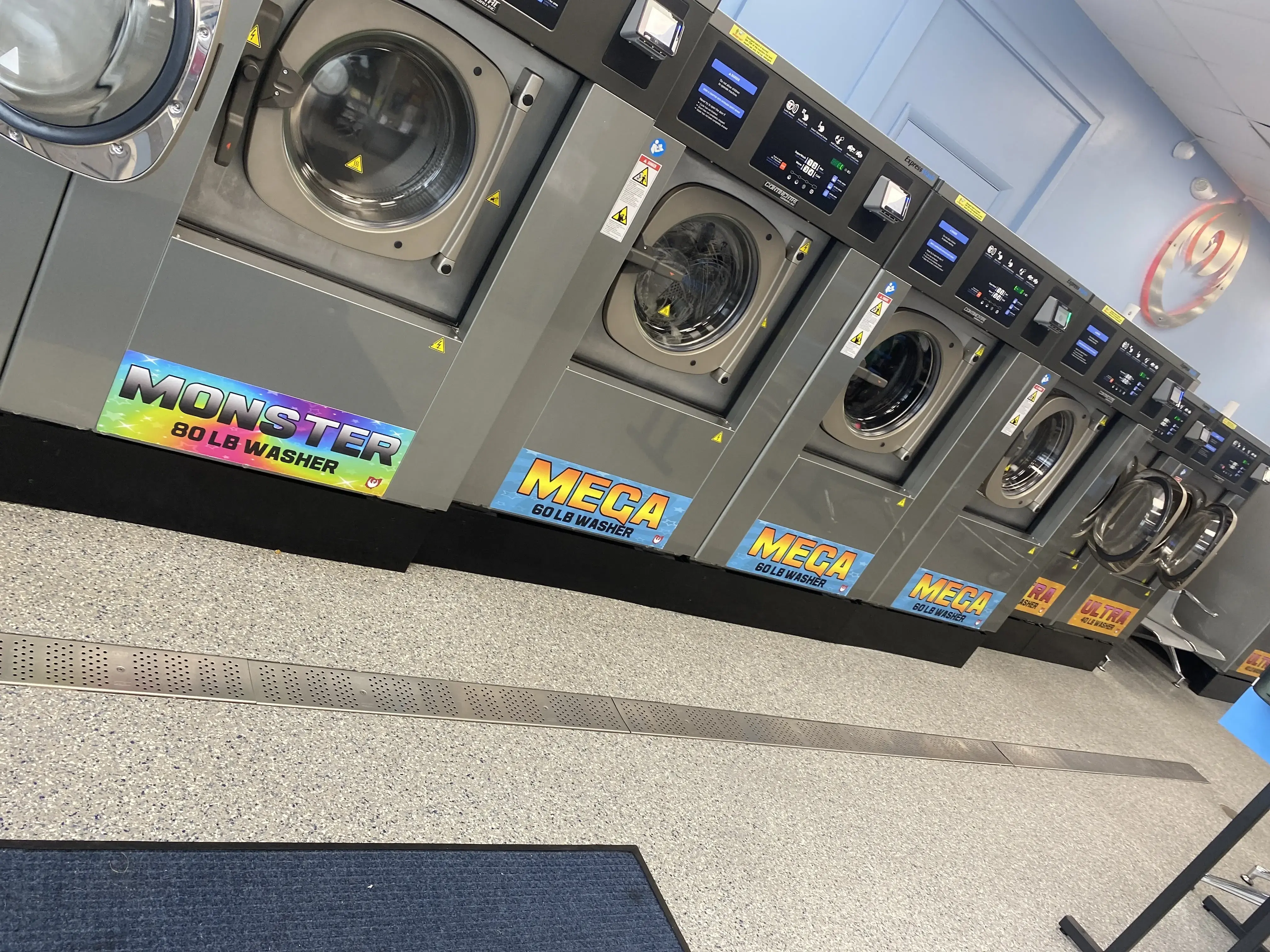 White Swan Laundromat thumbnail 2