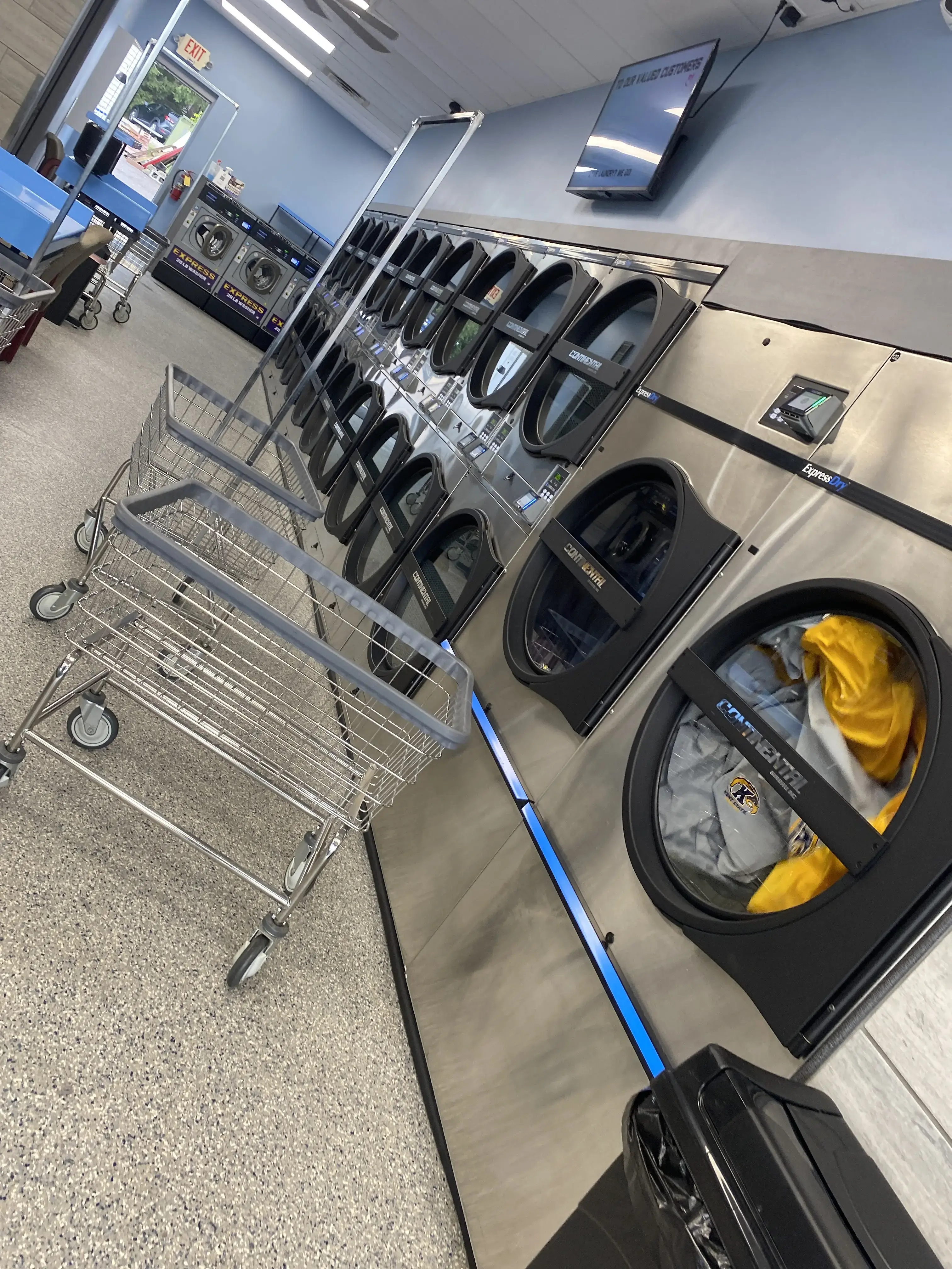 White Swan Laundromat thumbnail 8