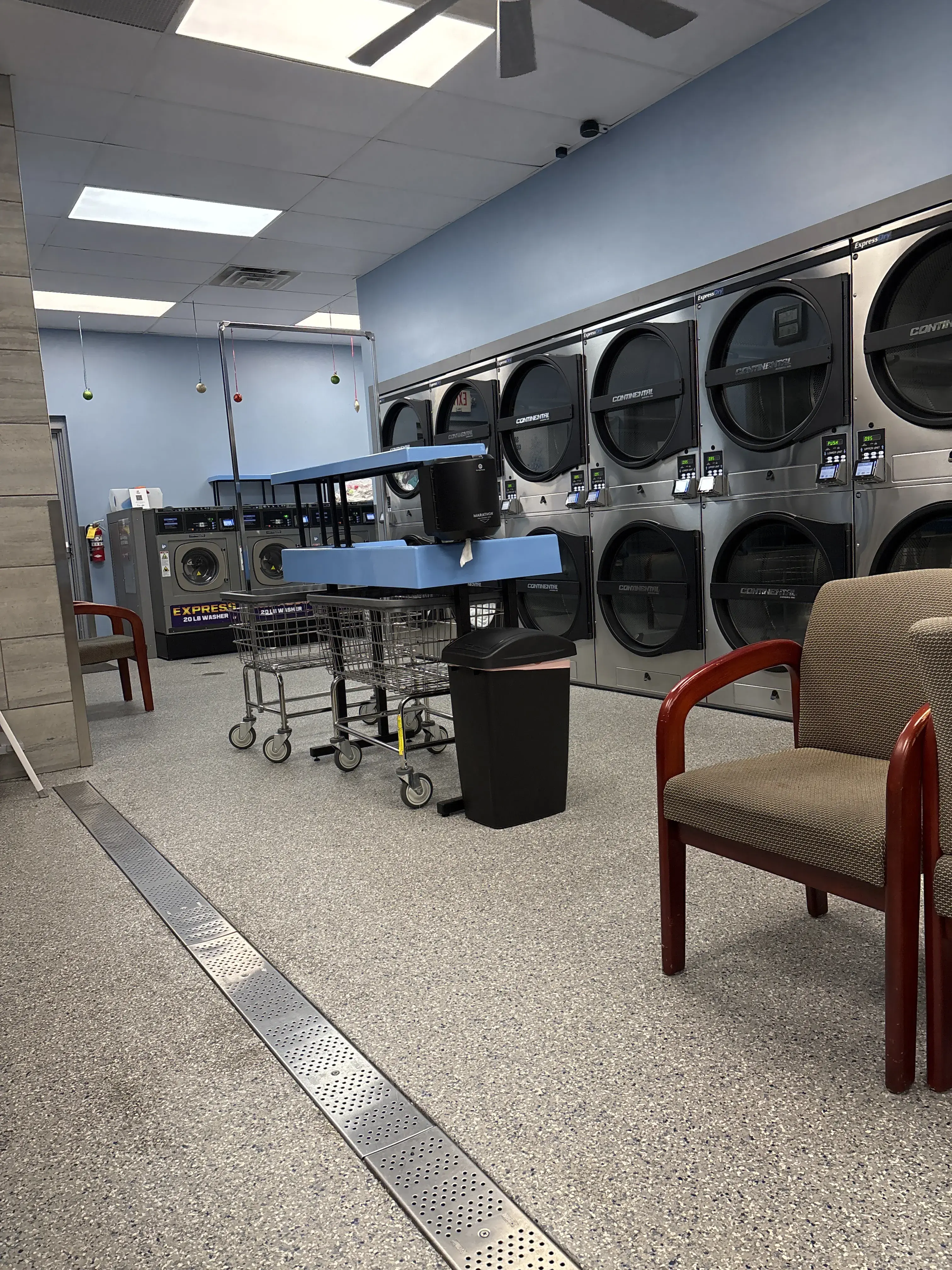 White Swan Laundromat thumbnail 16