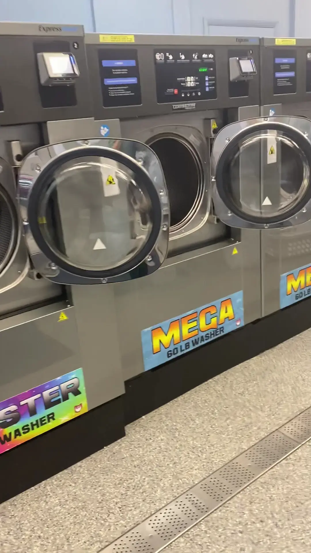 White Swan Laundromat thumbnail 11