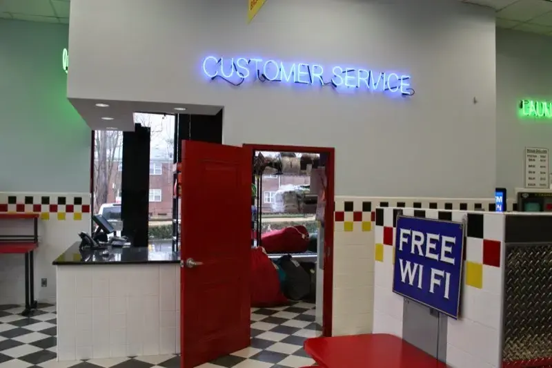 White Tiger Laundromat - Image 7