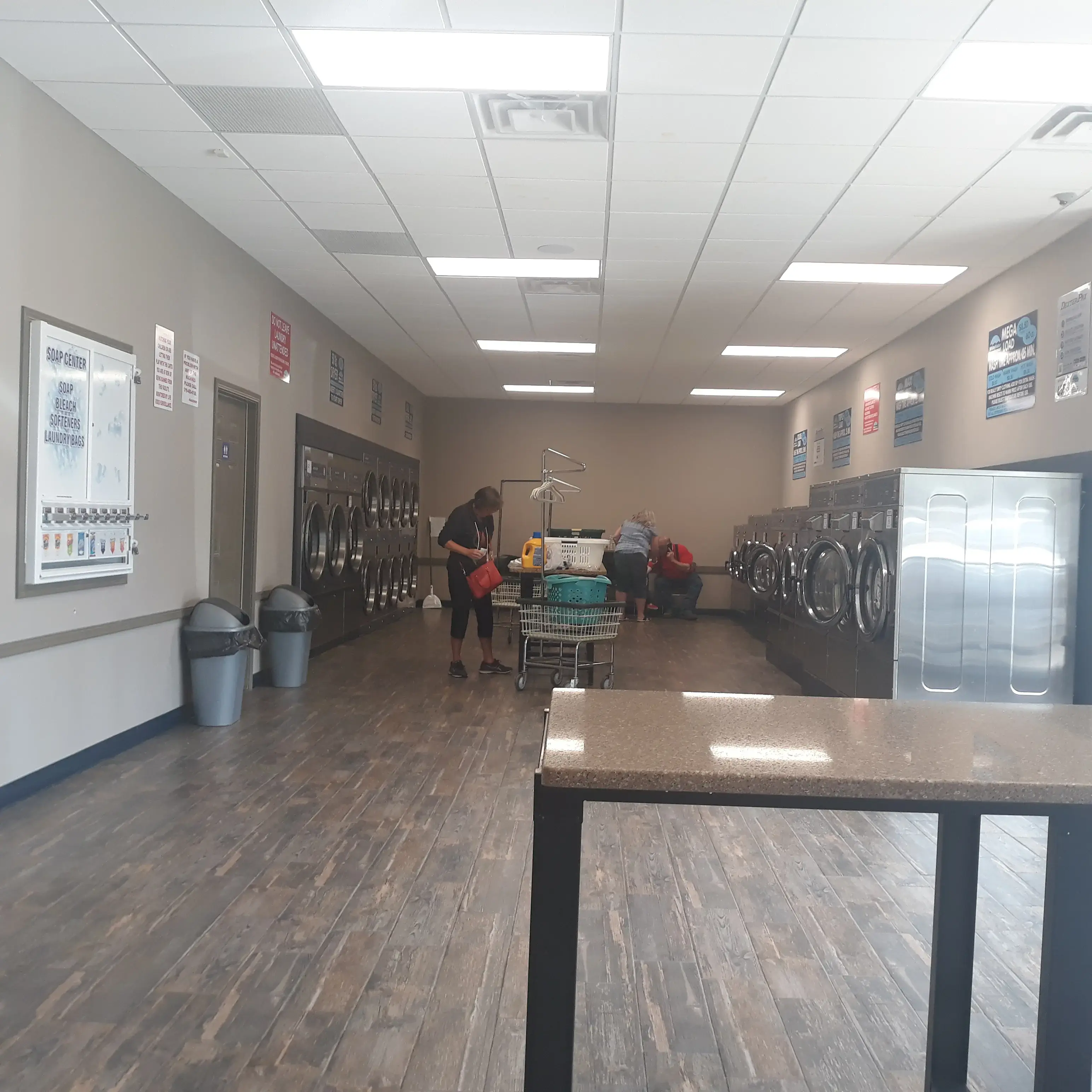 White Water Laundry thumbnail 3