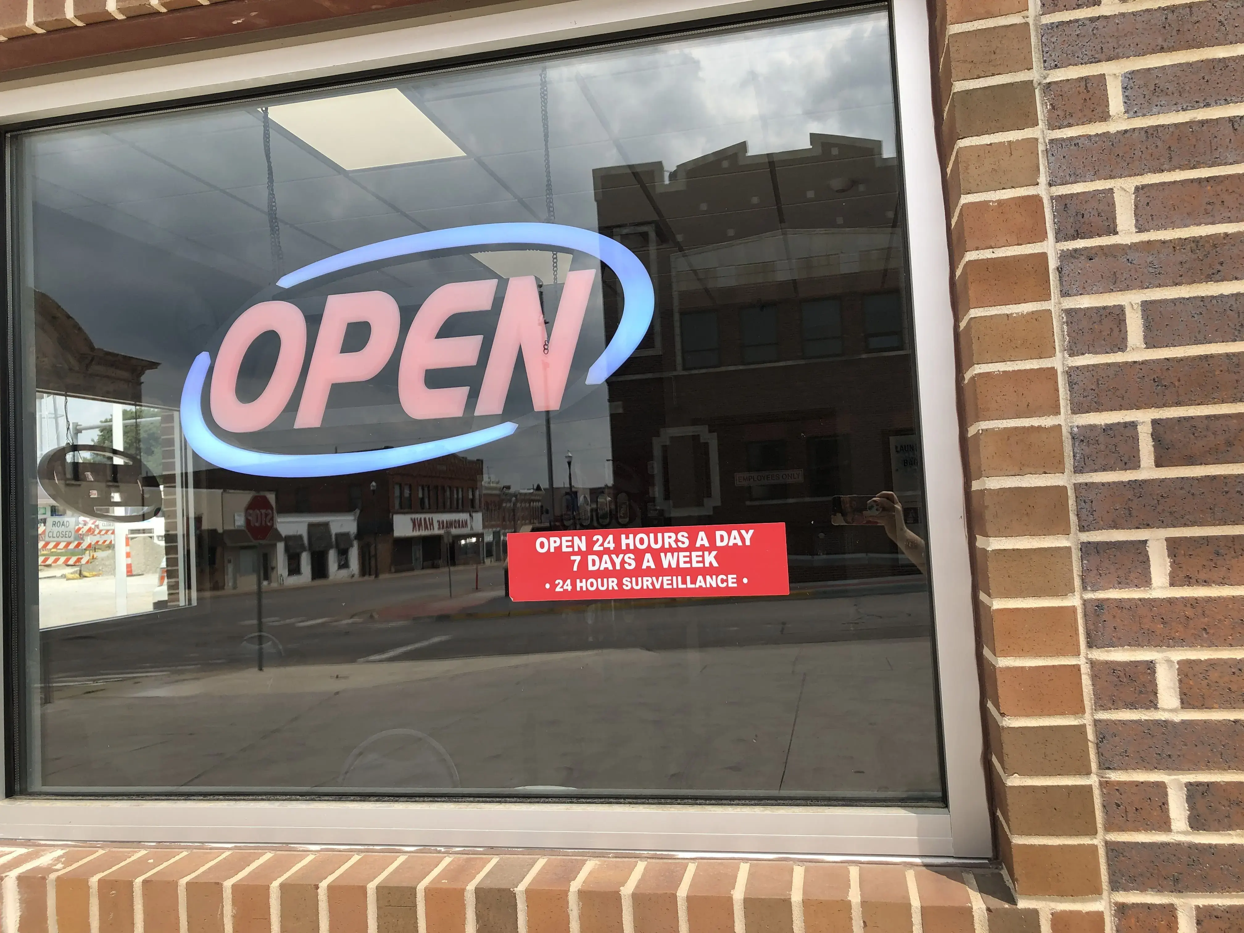 WhiteWater Laundromat - Image 6