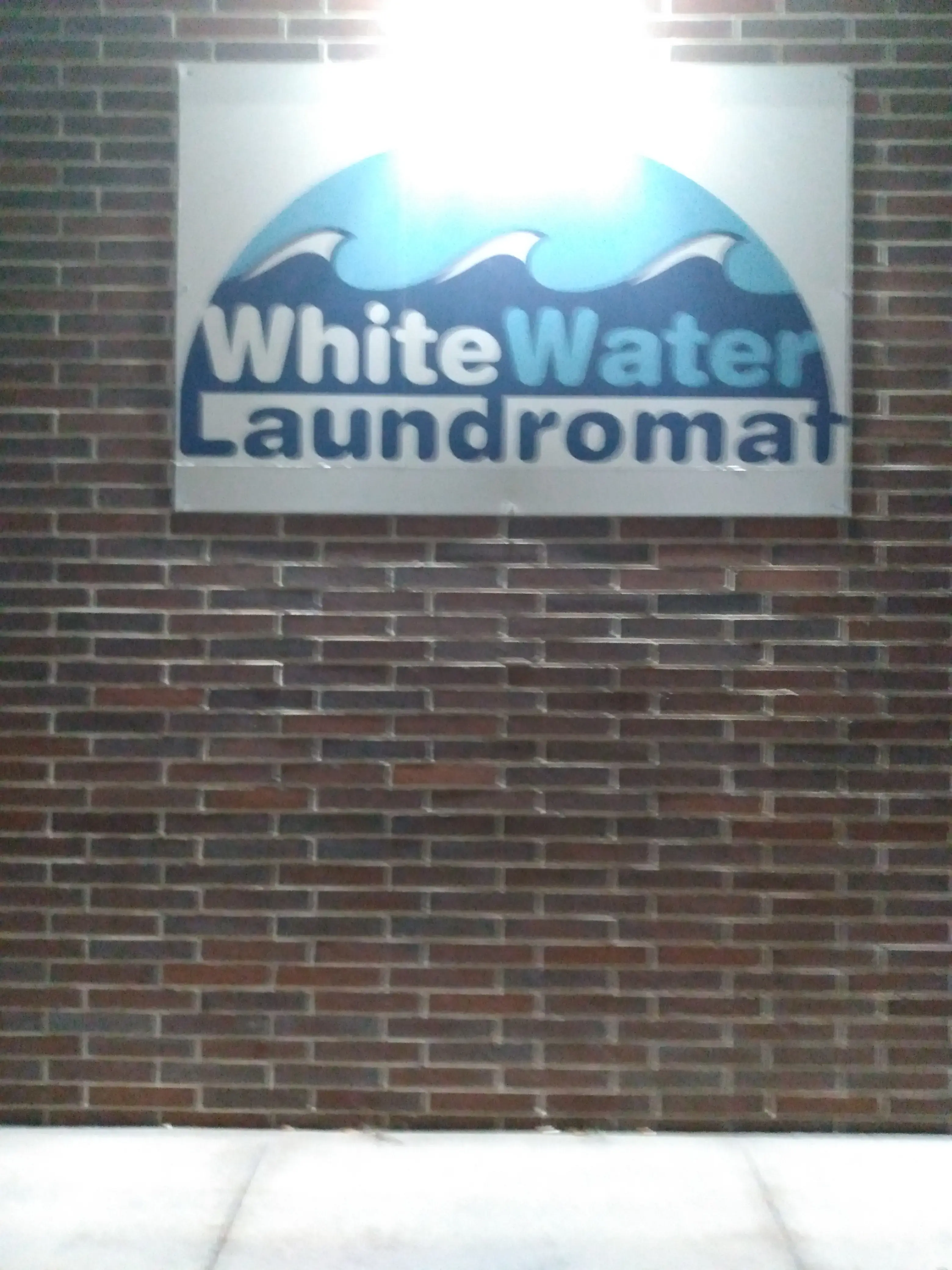 WhiteWater Laundromat - Image 15