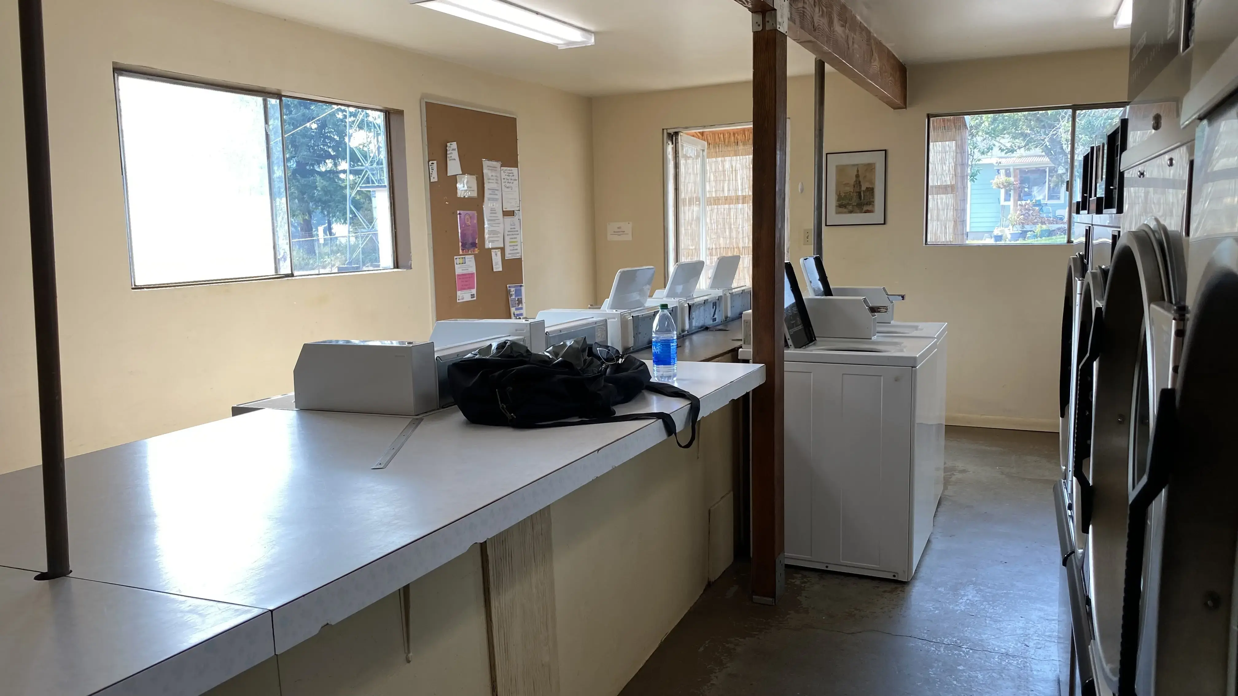 Wild Rose Laundromat thumbnail 4