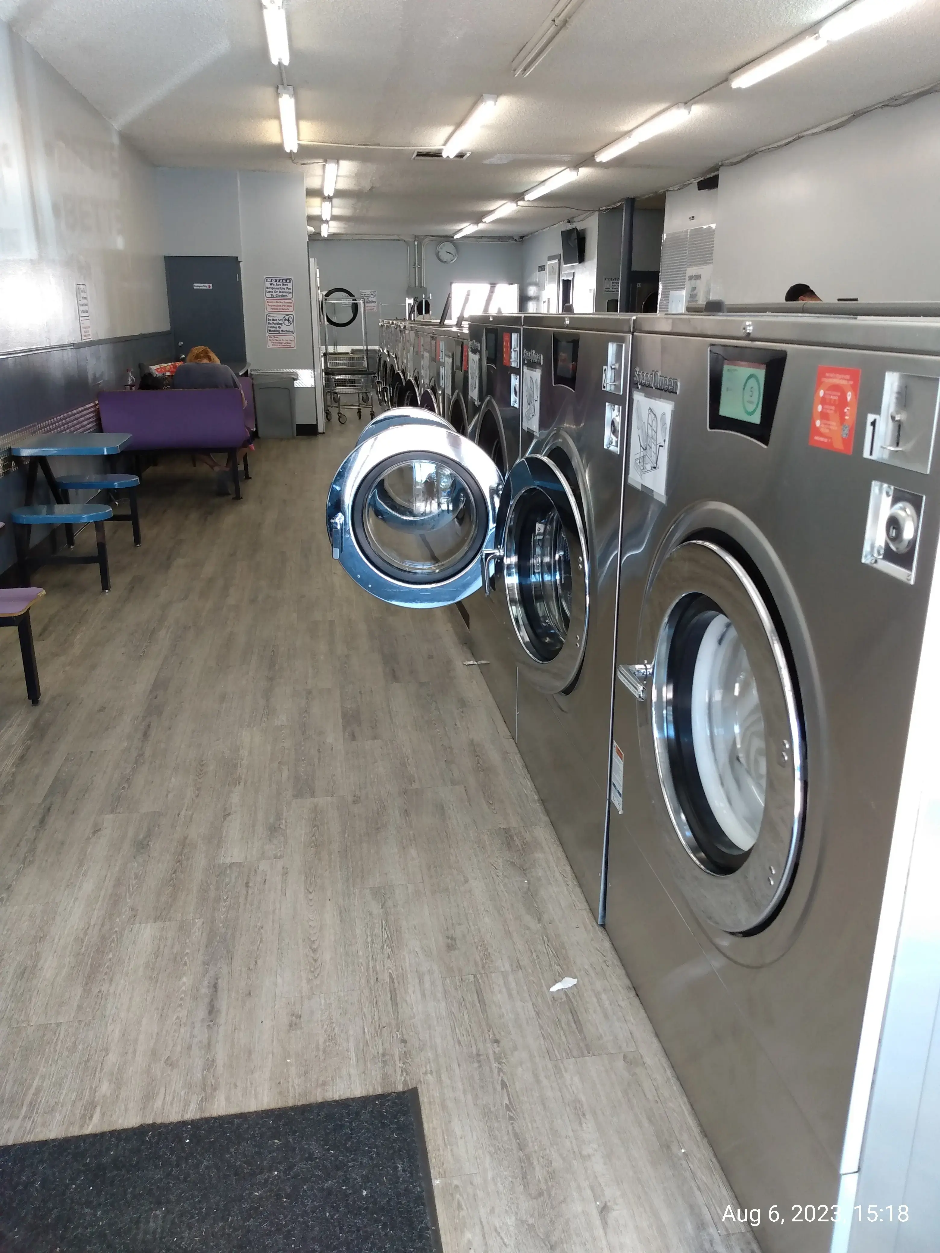 Wild Wash Laundromat and Services thumbnail 11