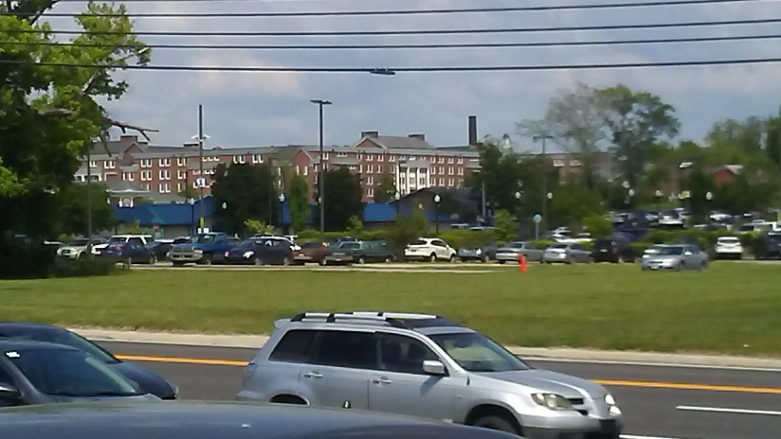 Willow Avenue Express Laundry Center thumbnail 11