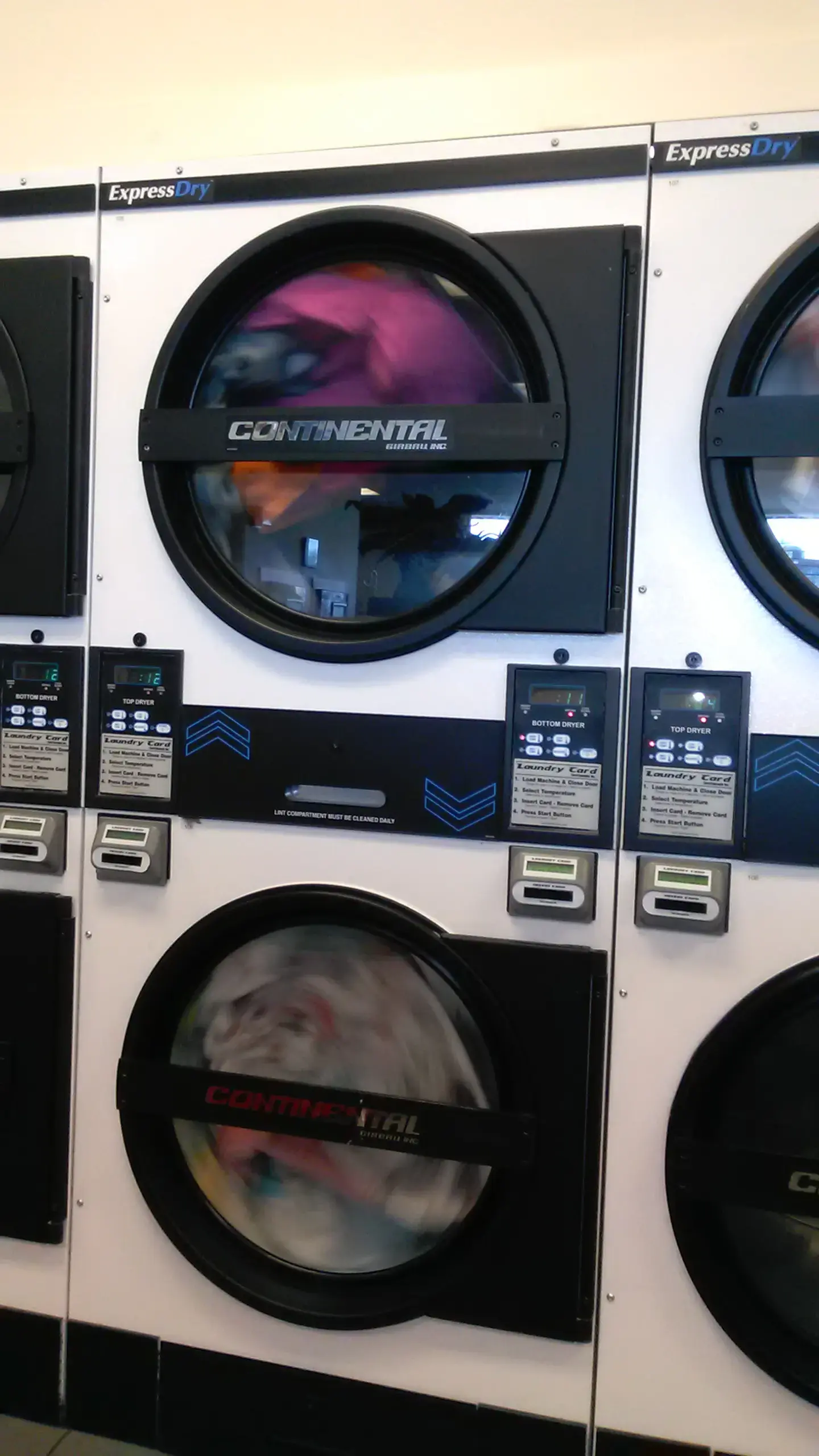 Willow Avenue Express Laundry Center - Image 5