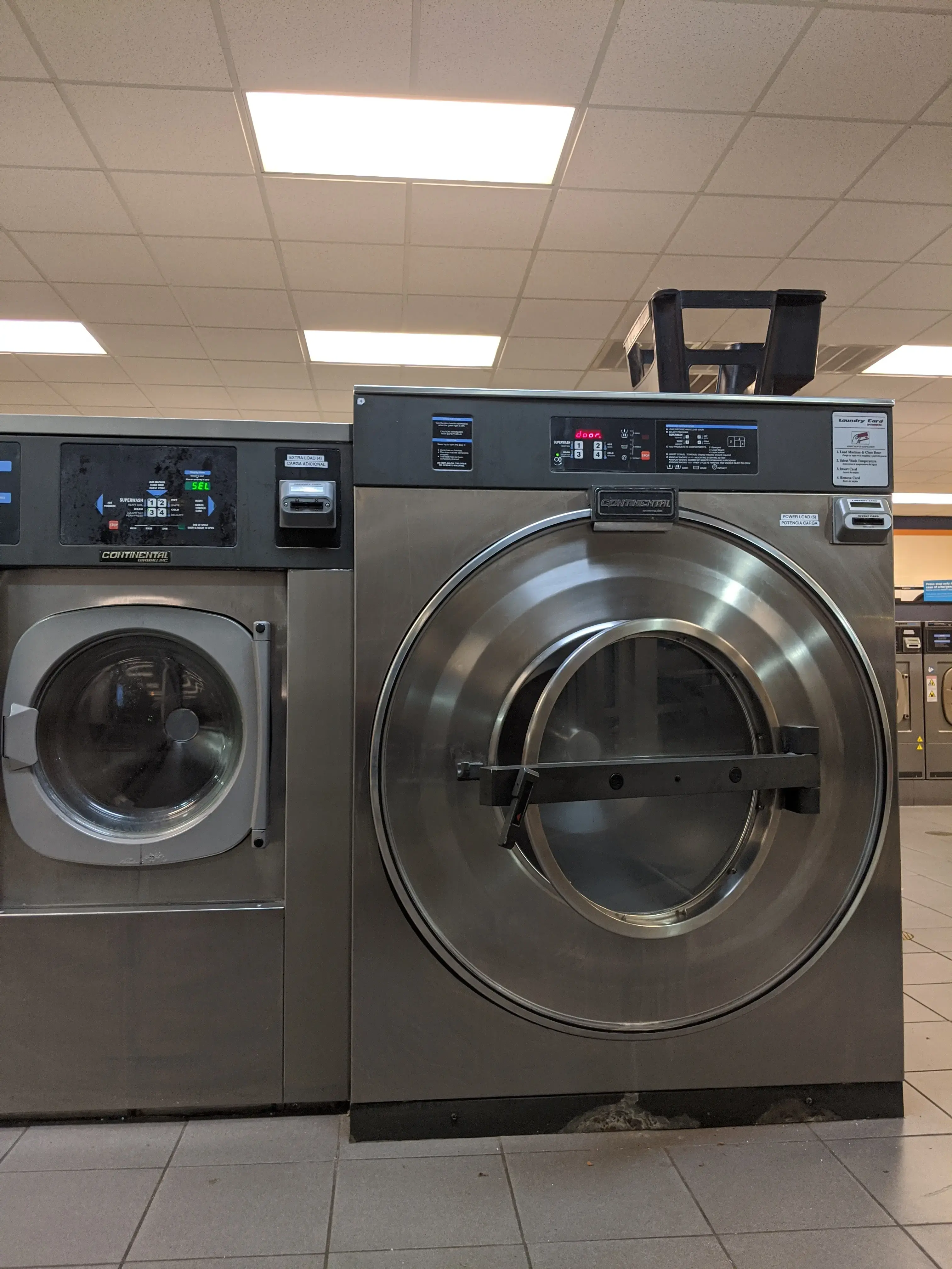 Willow Avenue Express Laundry Center - Image 20