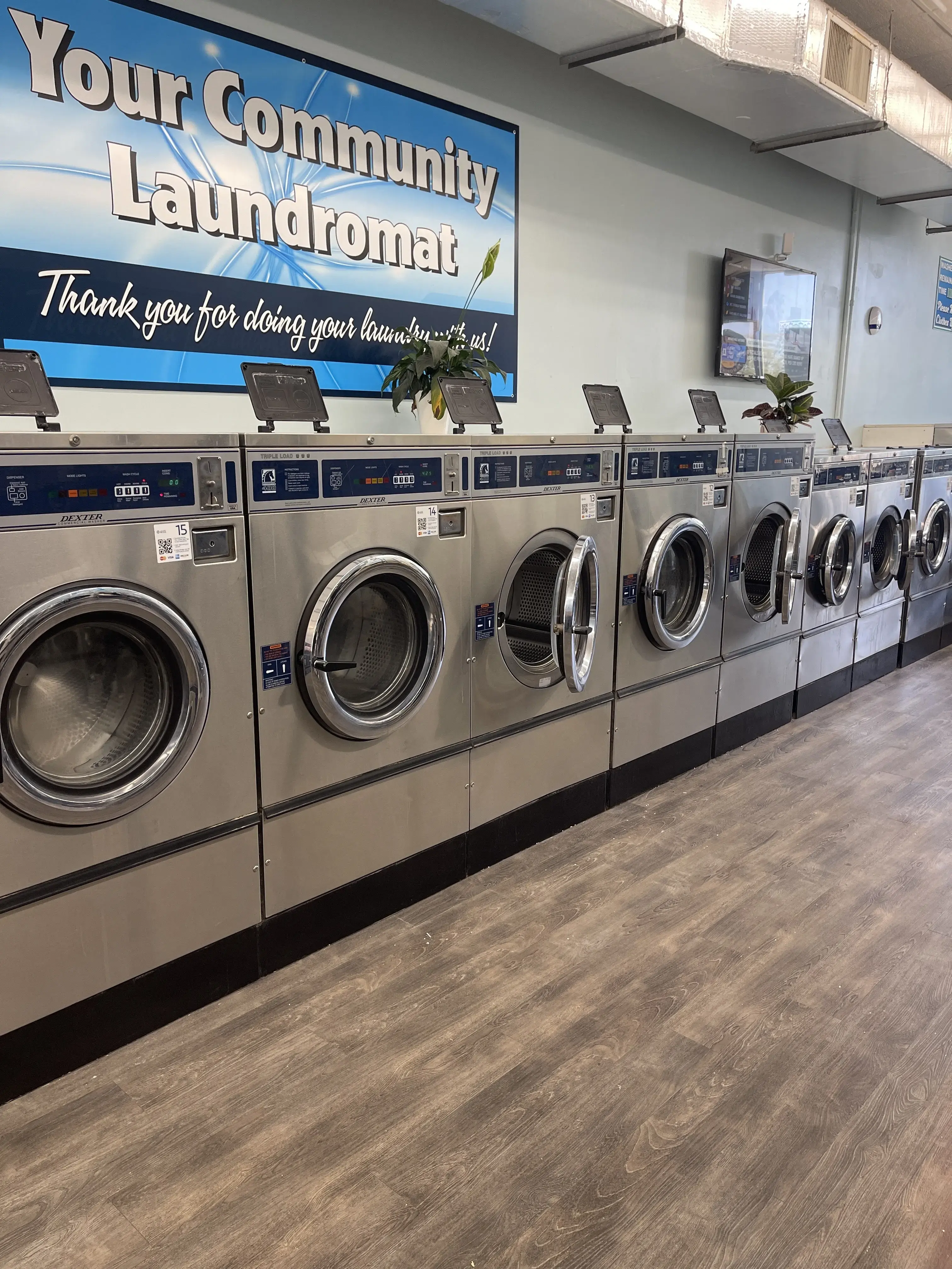 Willow Grove Laundromat - Image 19