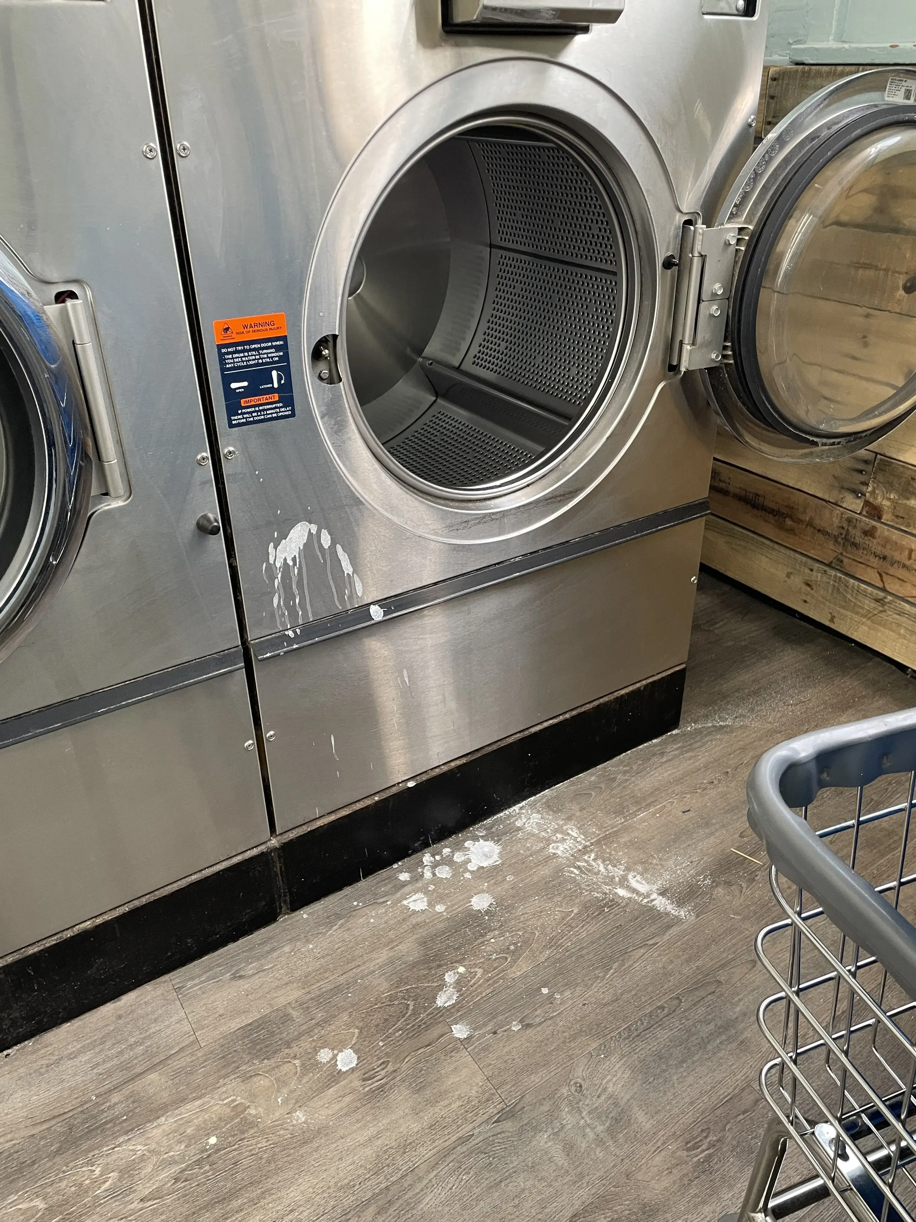 Willow Grove Laundromat thumbnail 15