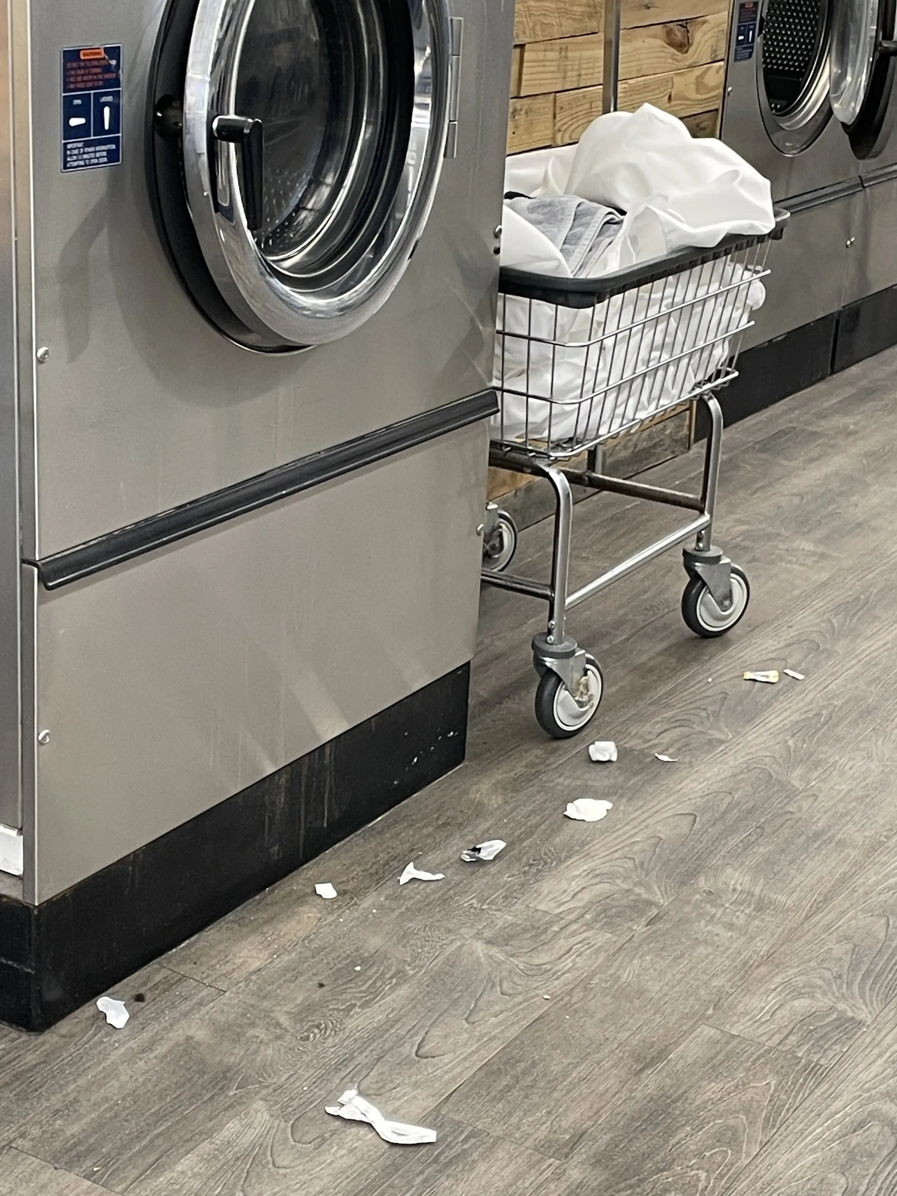 Willow Grove Laundromat - Image 11