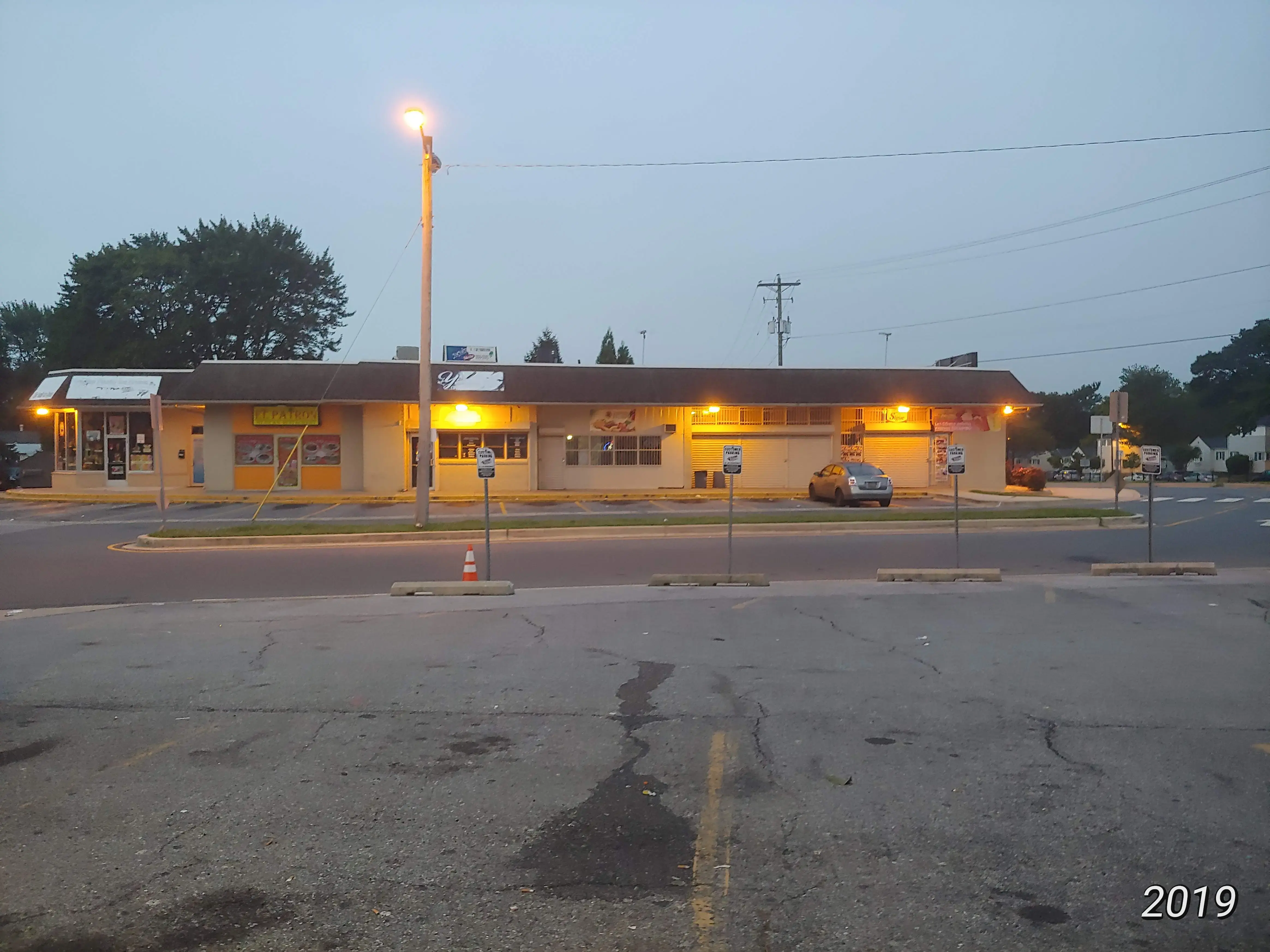 Willow Run Laundromat thumbnail 3
