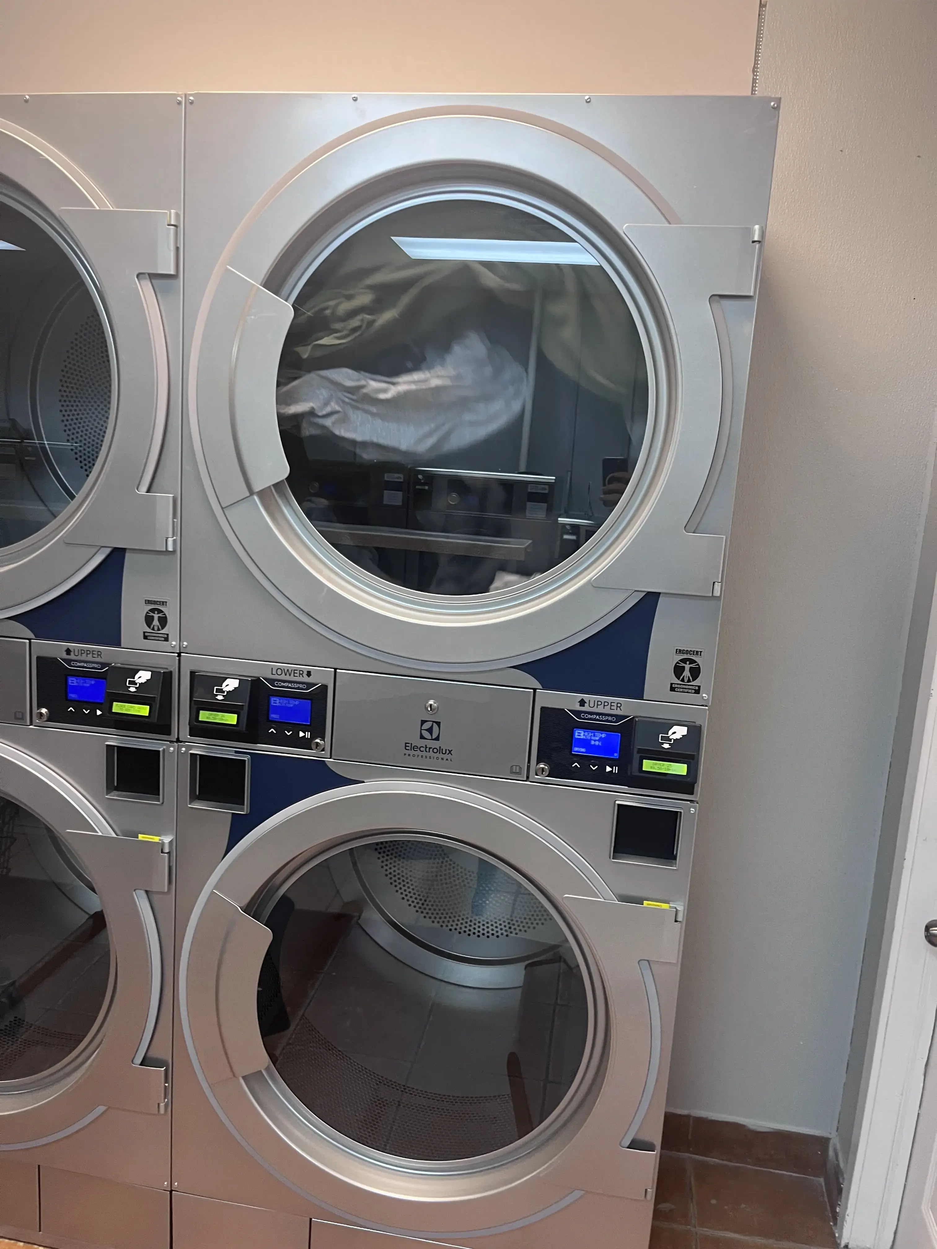 Willow Run Laundromat thumbnail 4