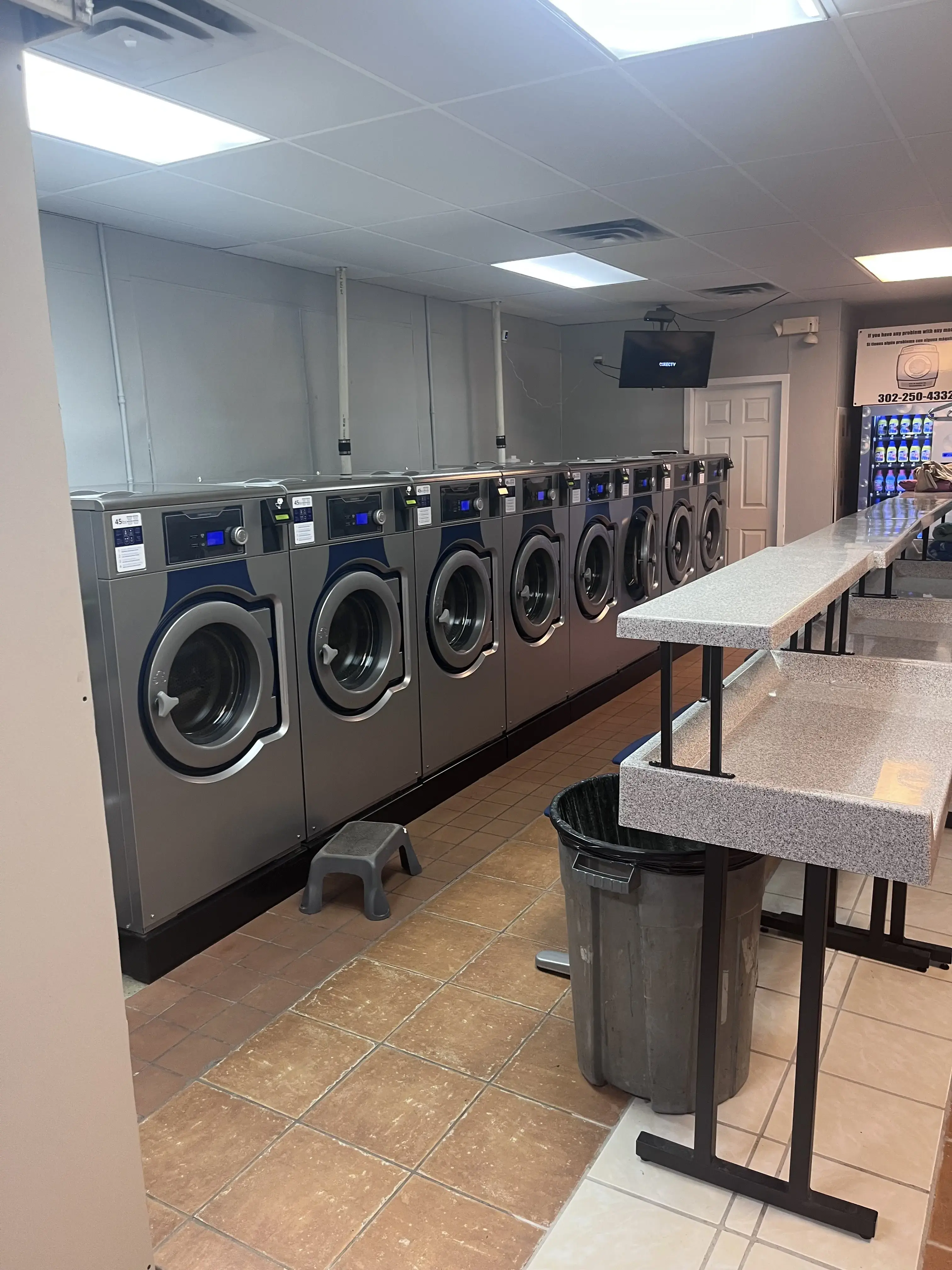 Willow Run Laundromat thumbnail 18