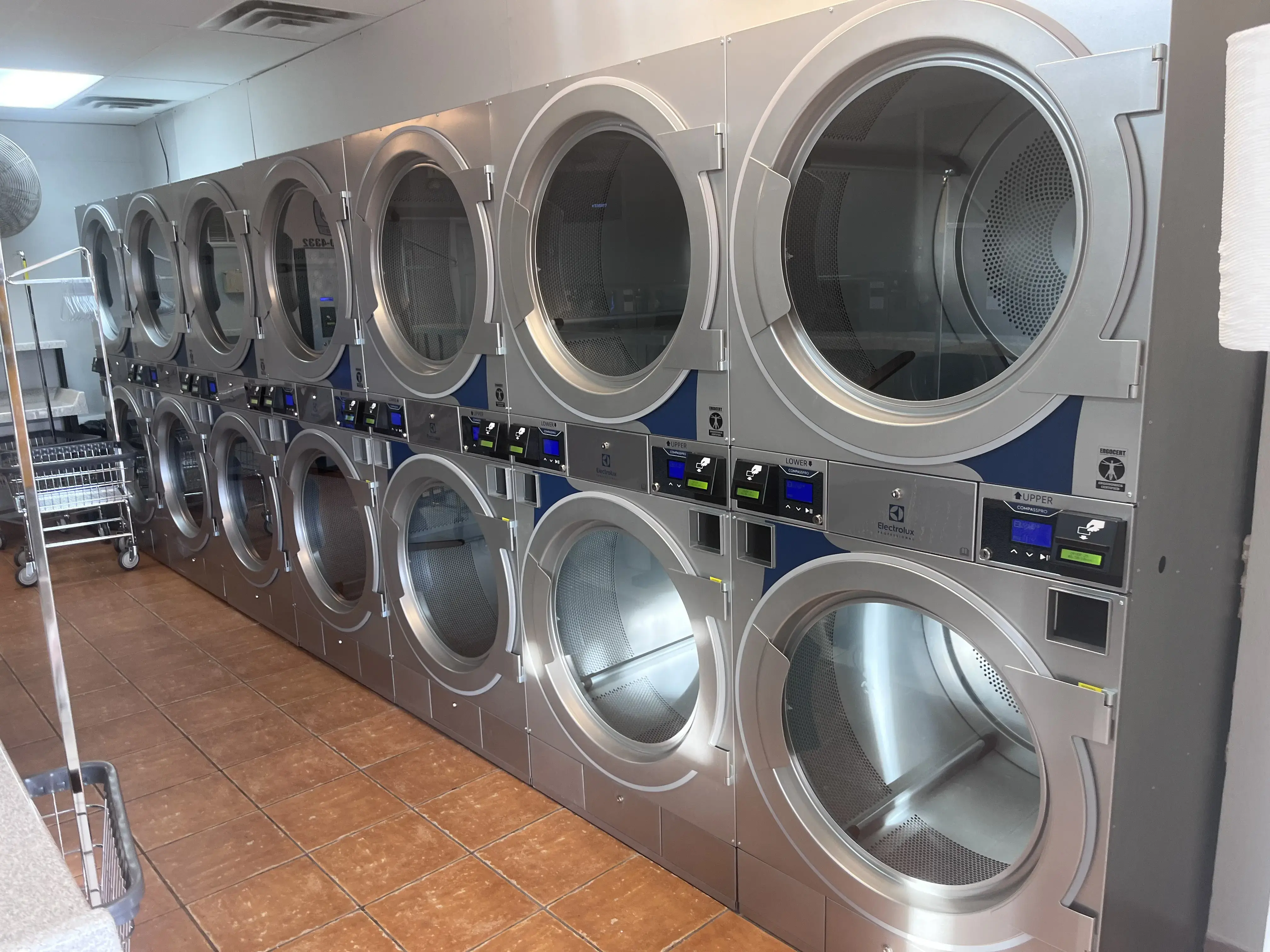 Willow Run Laundromat thumbnail 17