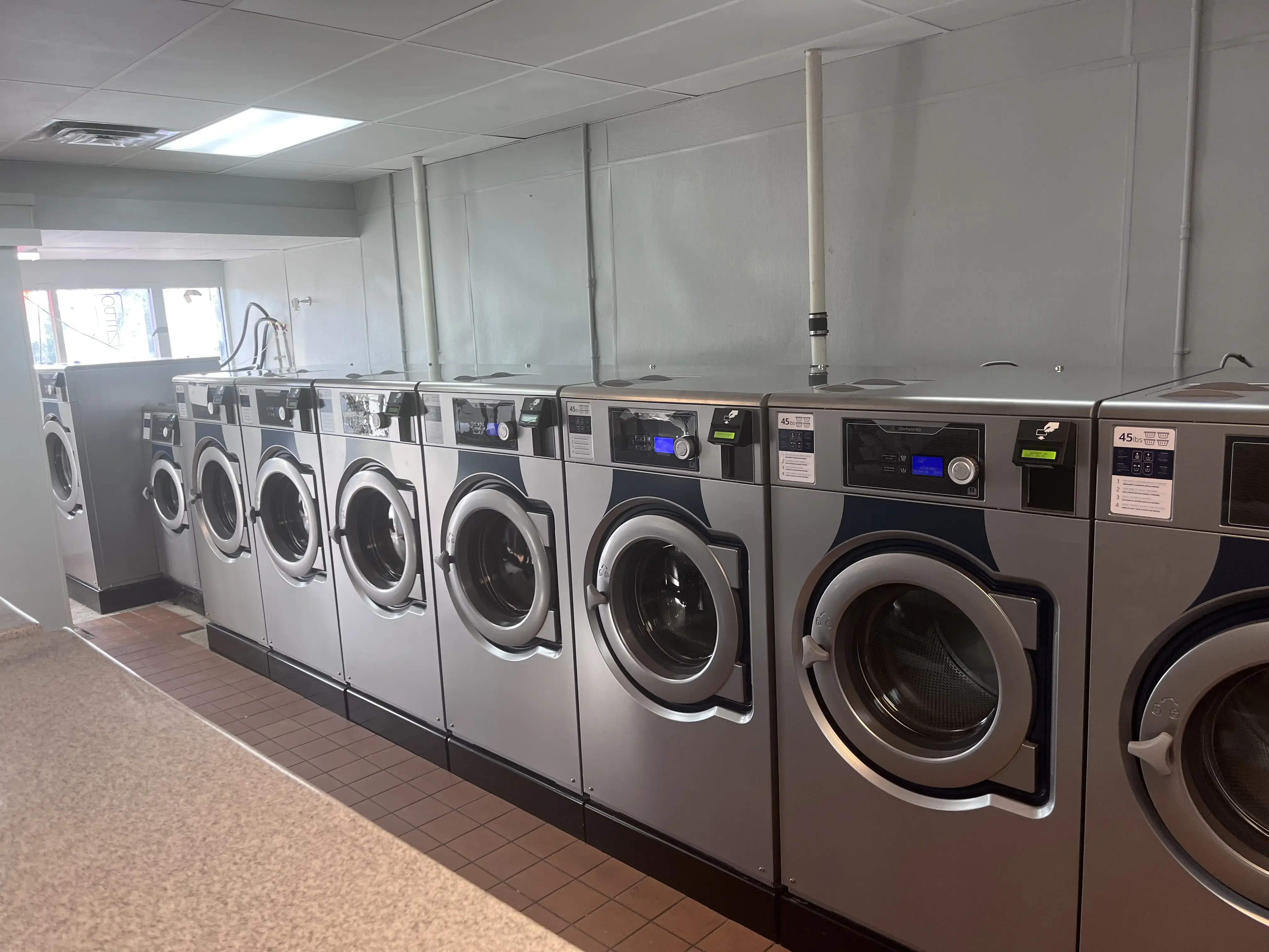 Willow Run Laundromat thumbnail 20