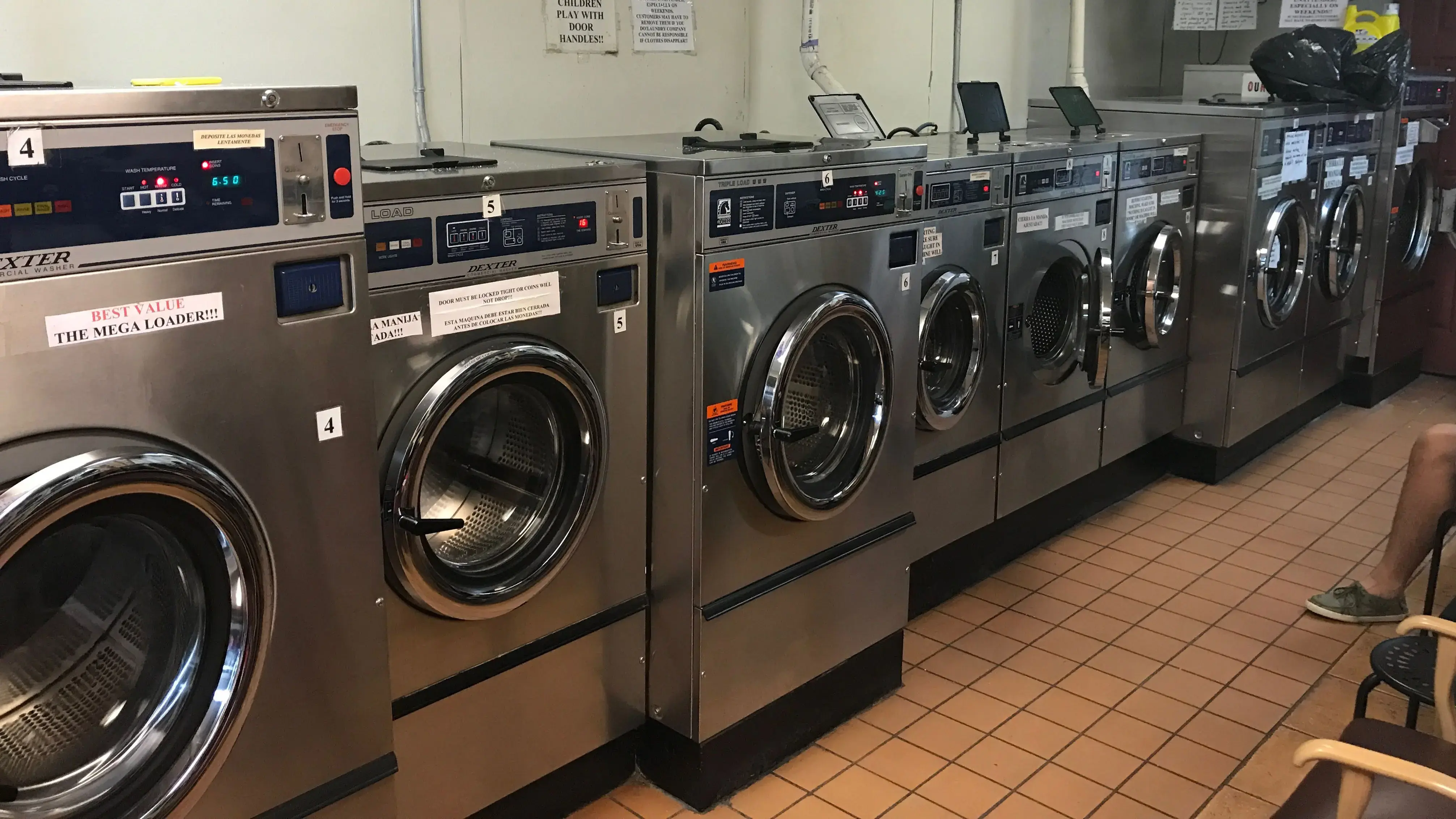 Willow Run Laundromat thumbnail 19