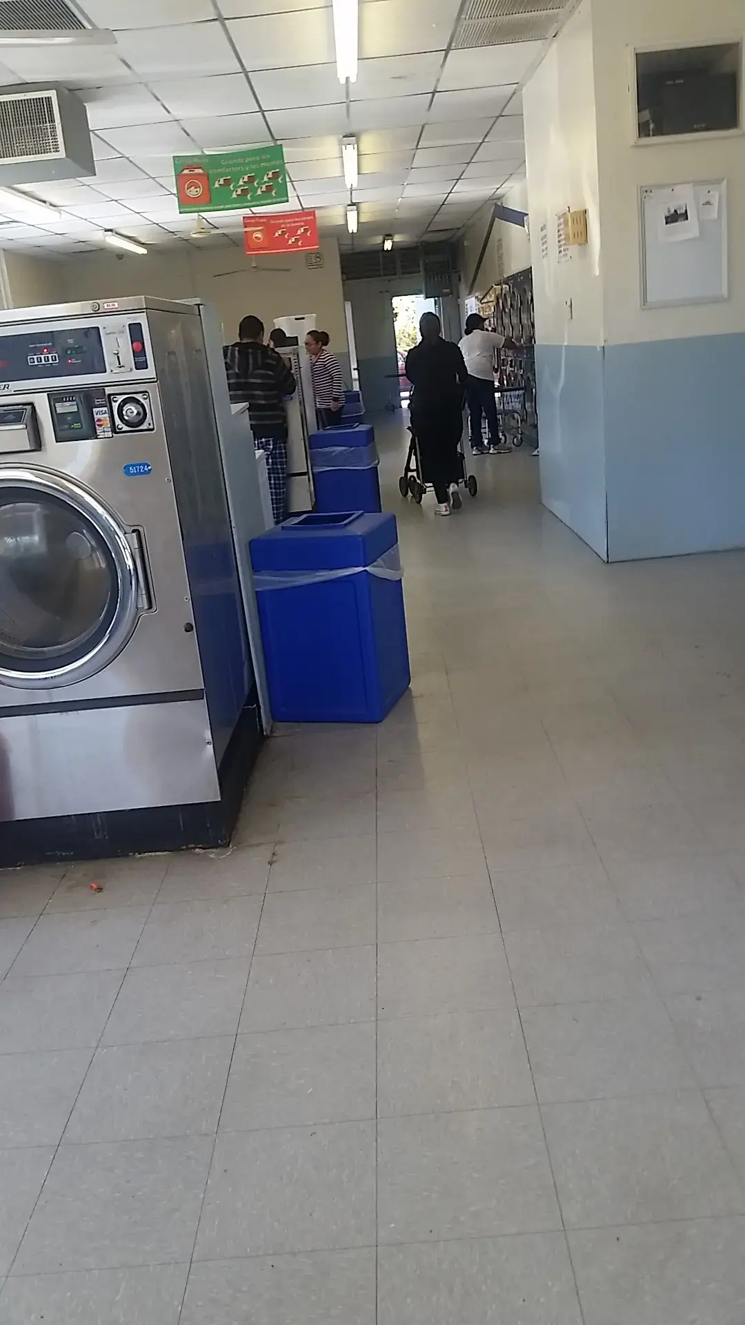 Wilson Laundry Land Laundromat thumbnail 6