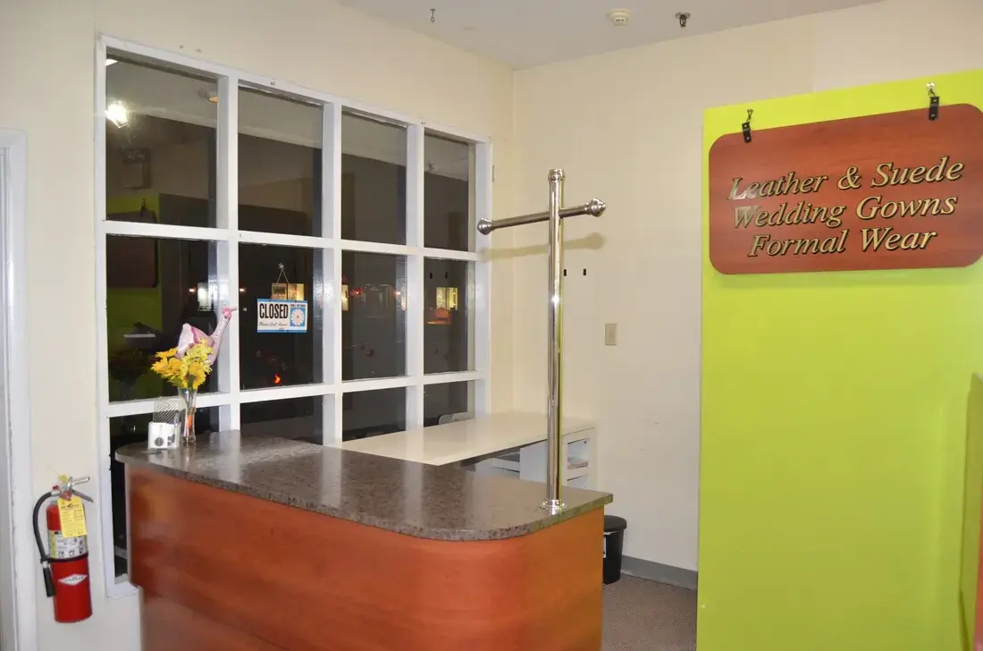 Wilton Laundromats - Image 5