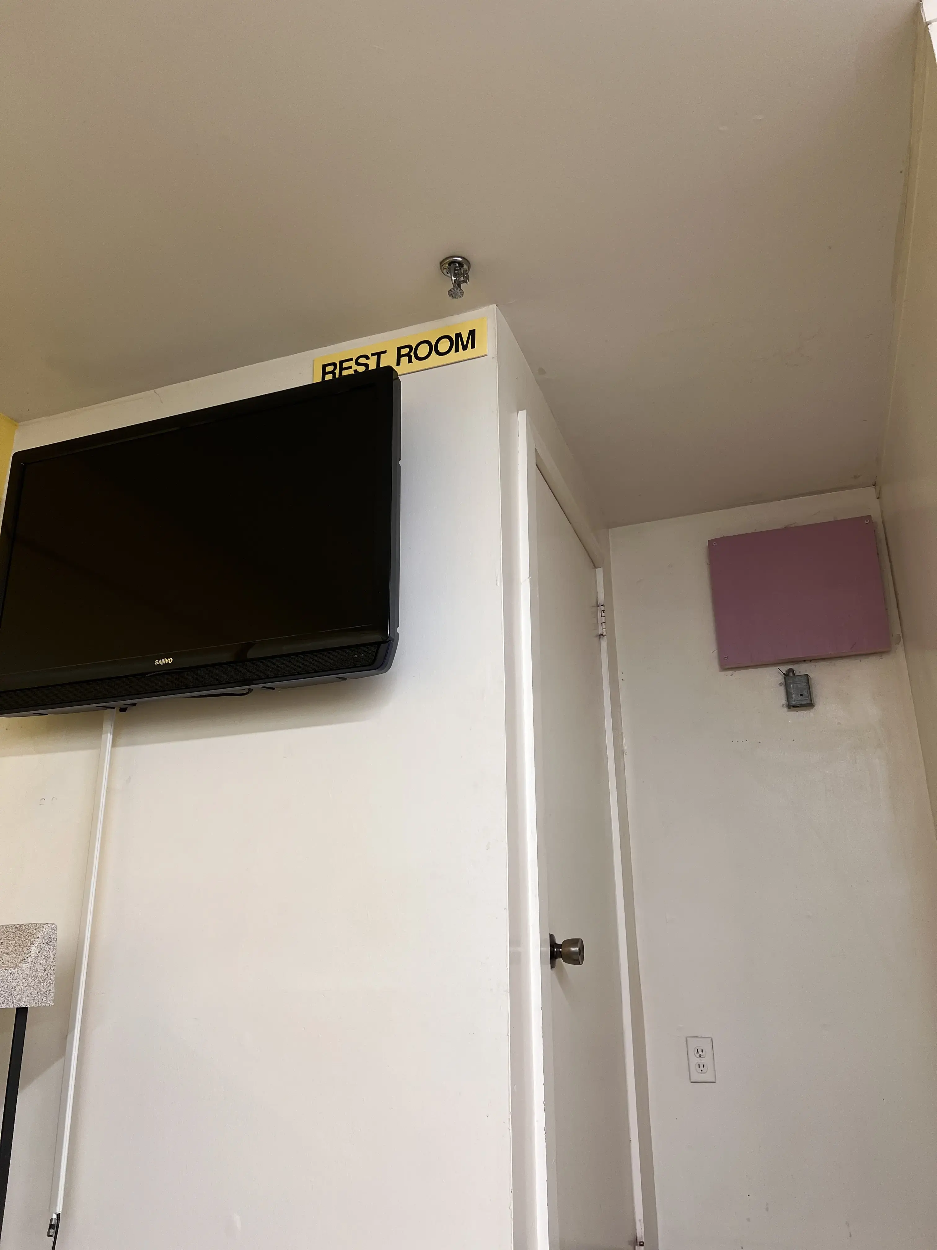 Wilton Laundromats - Image 7