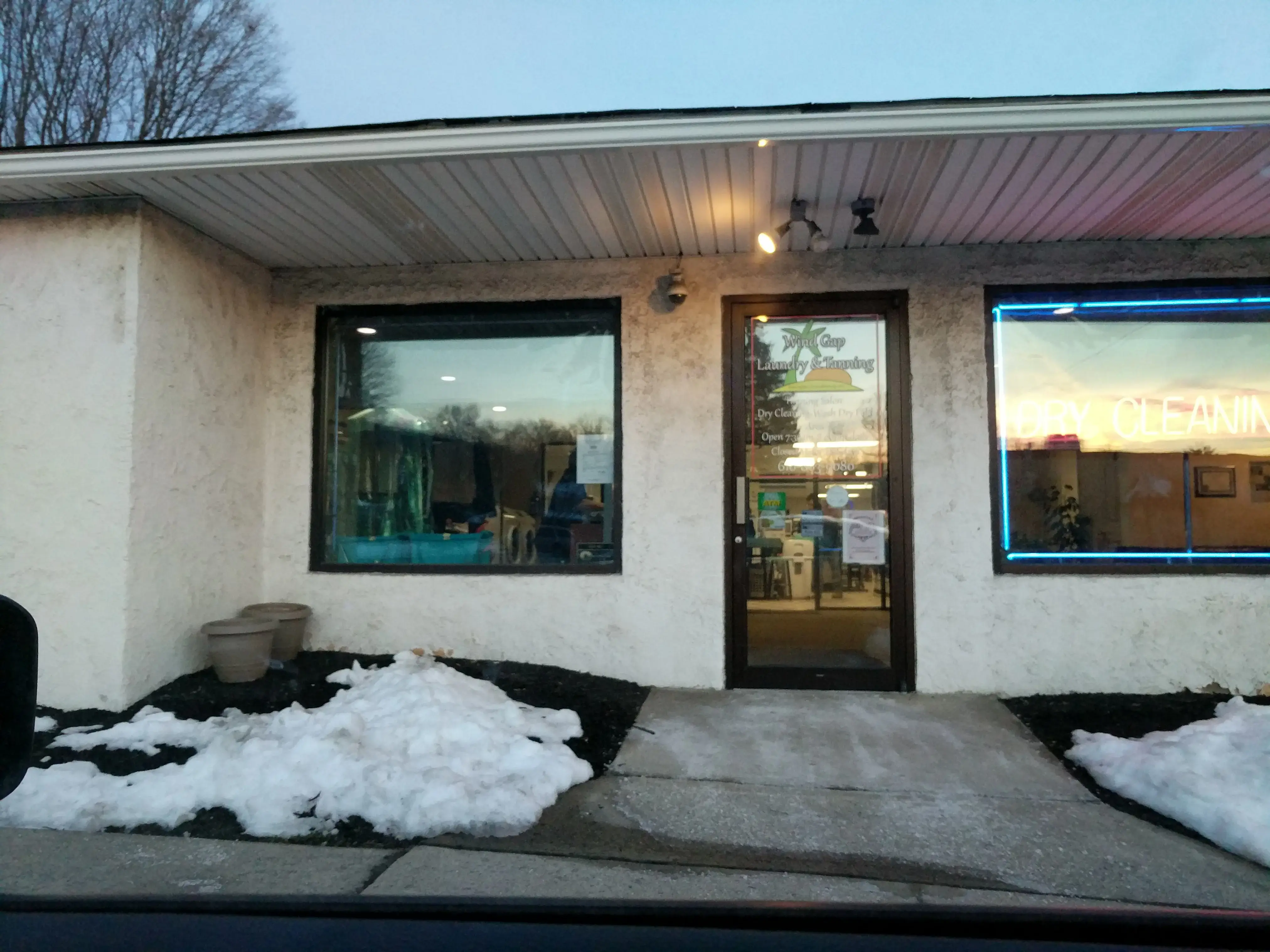 Wind Gap Laundry and Tanning thumbnail 13
