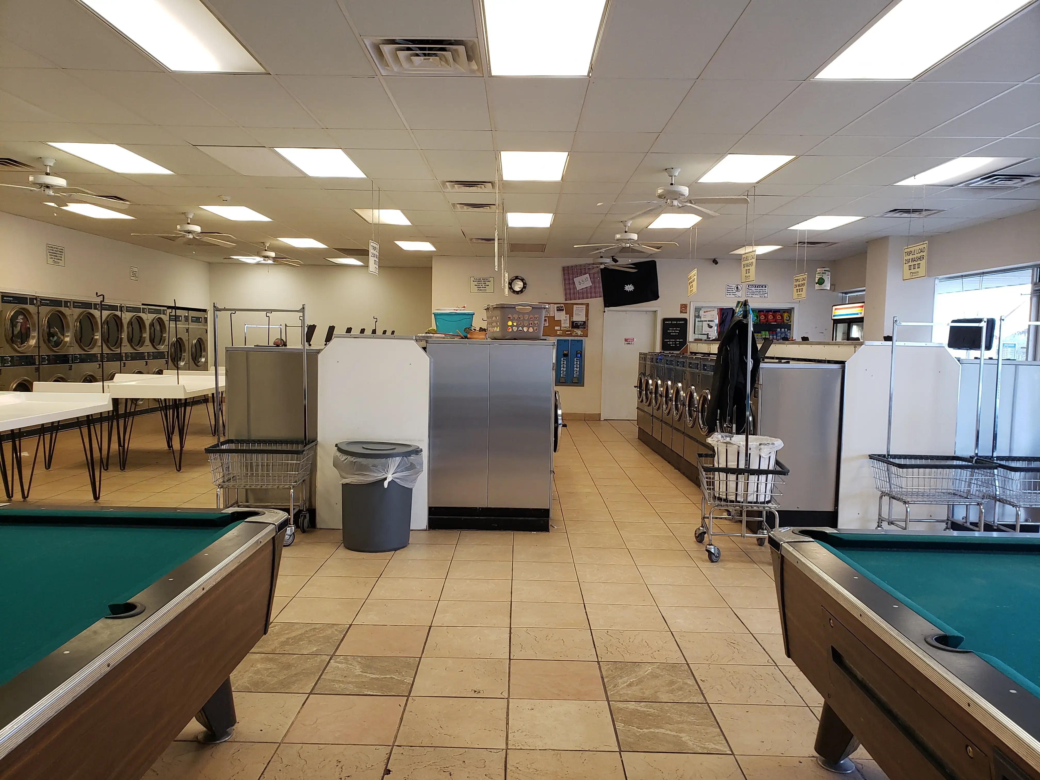 Winder Coin Laundromat thumbnail 6