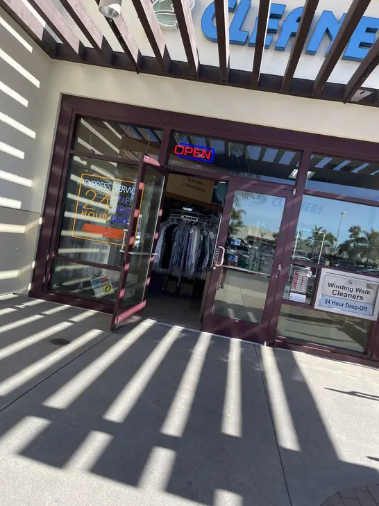 WindingWalk Cleaners & Shirt Laundry - Image 3