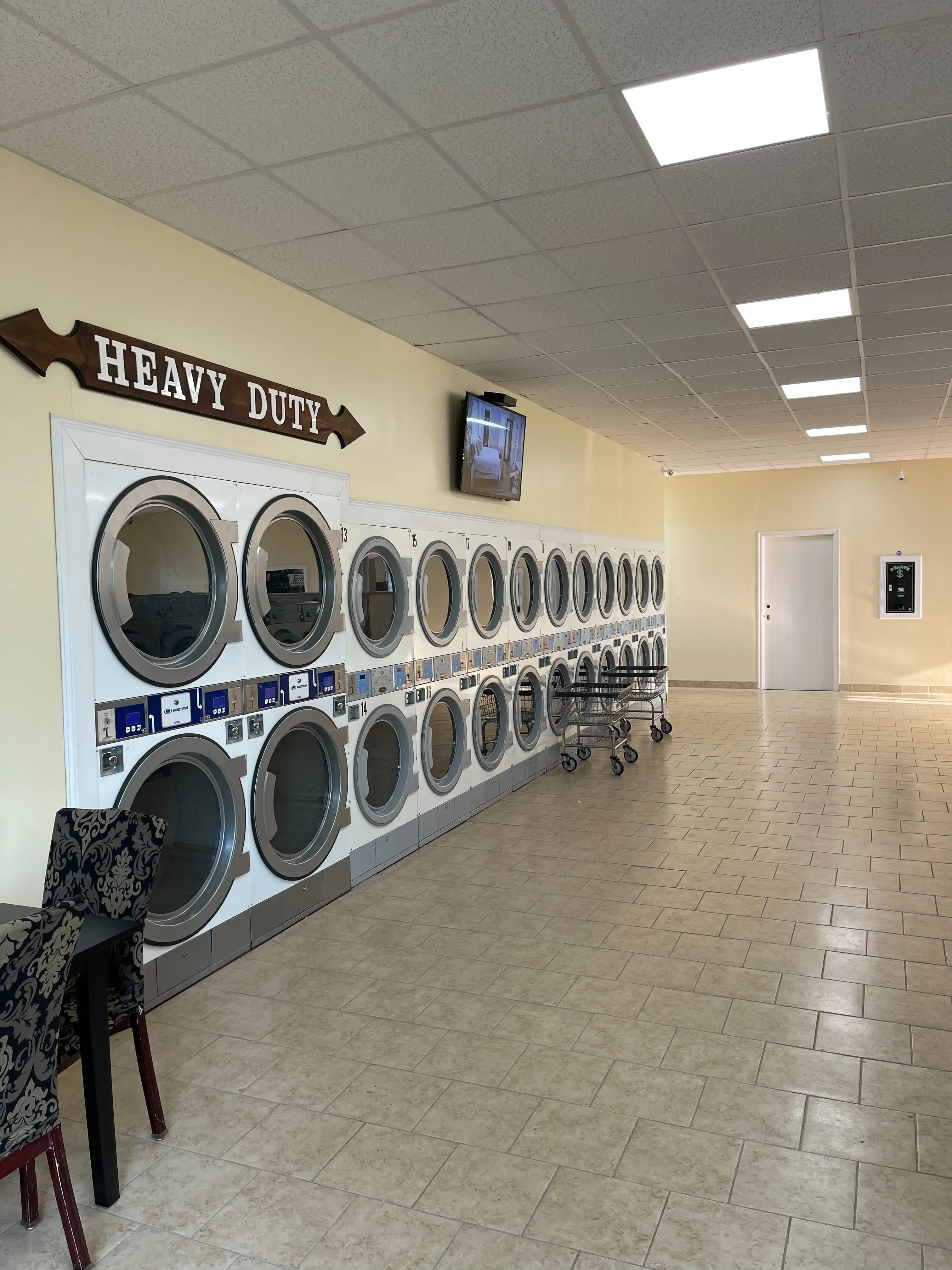 Windsor Laundry Center thumbnail 6