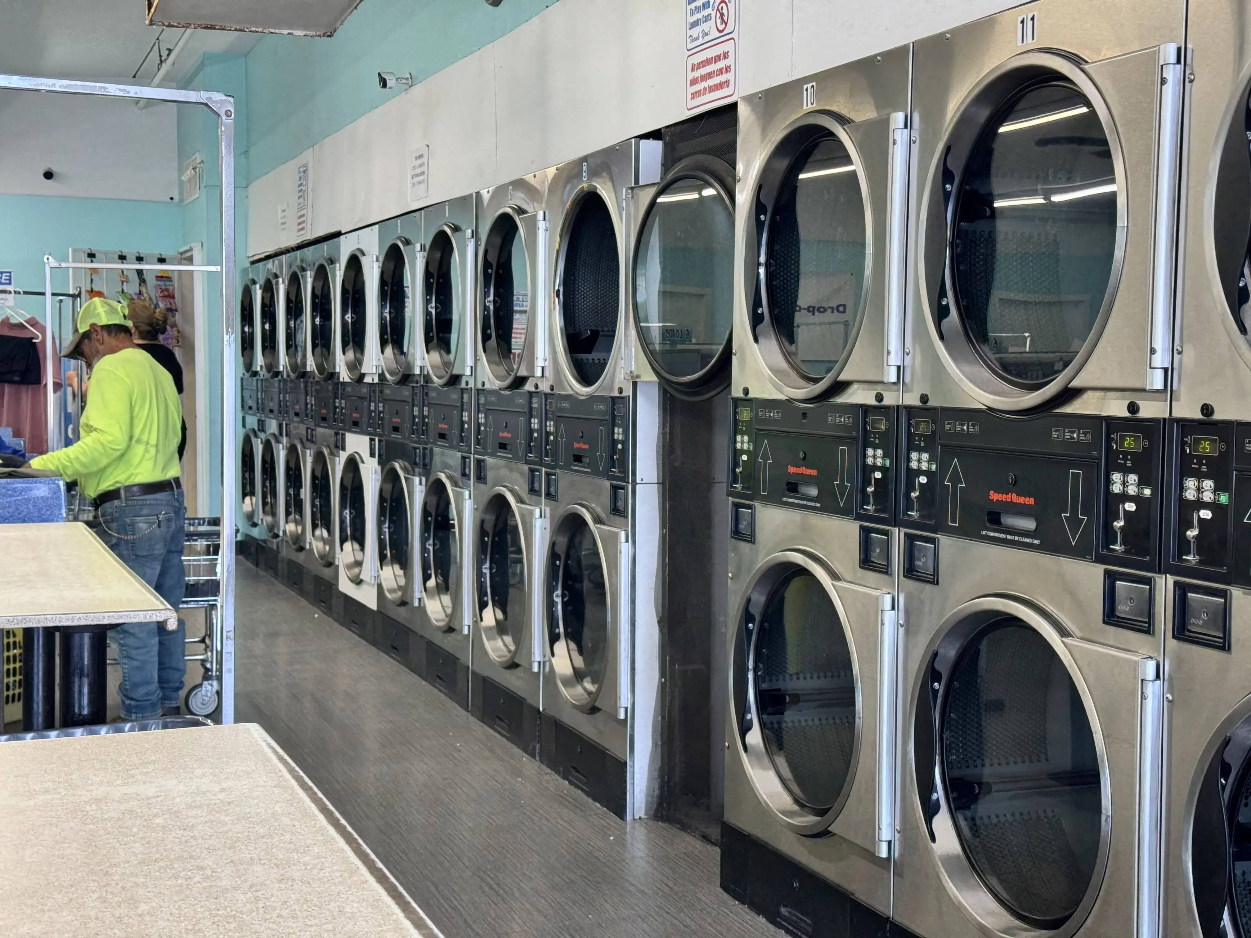 Wingfoot Laundromat thumbnail 2