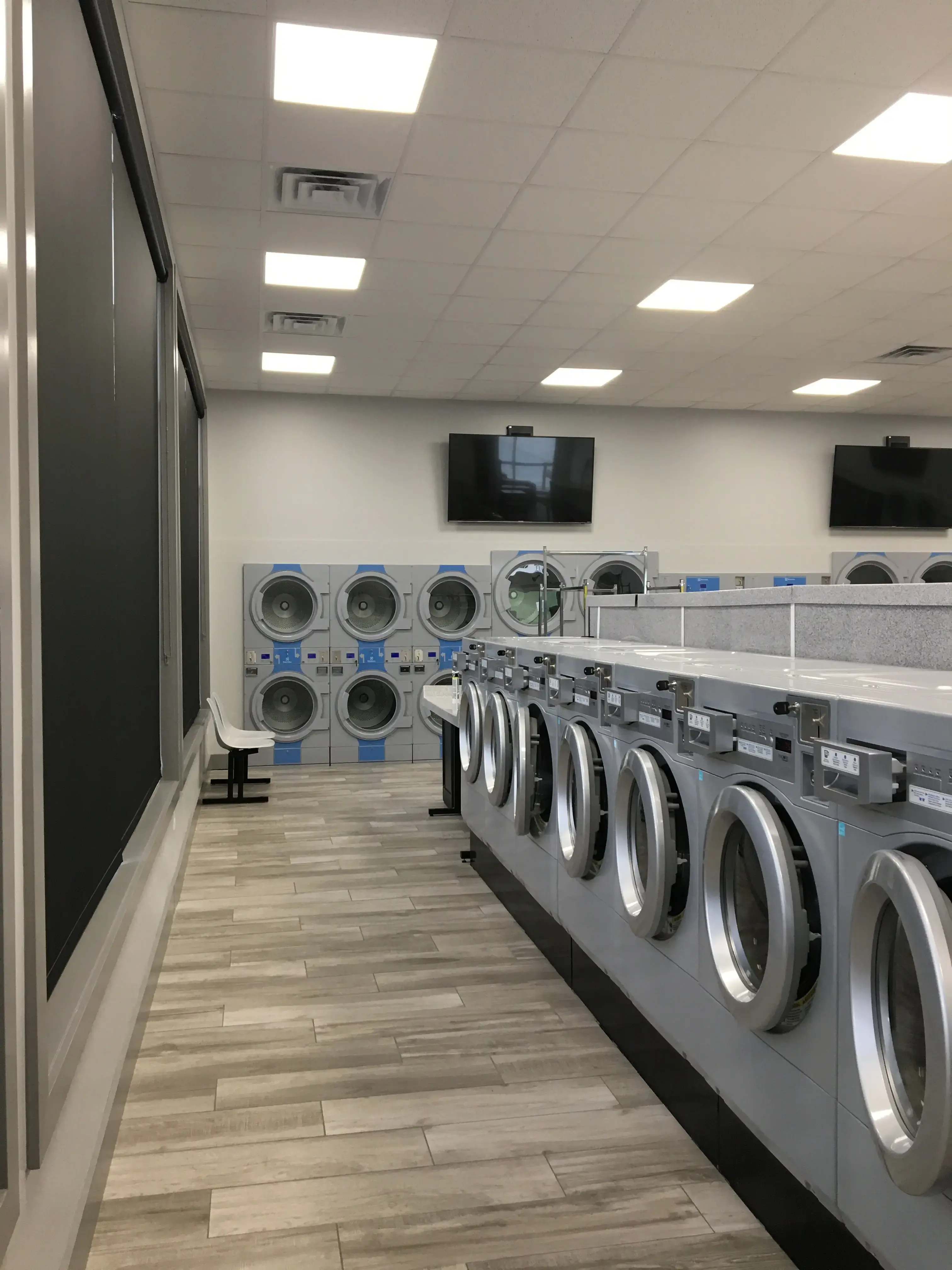 Winner’s Wash Laundromat thumbnail 14