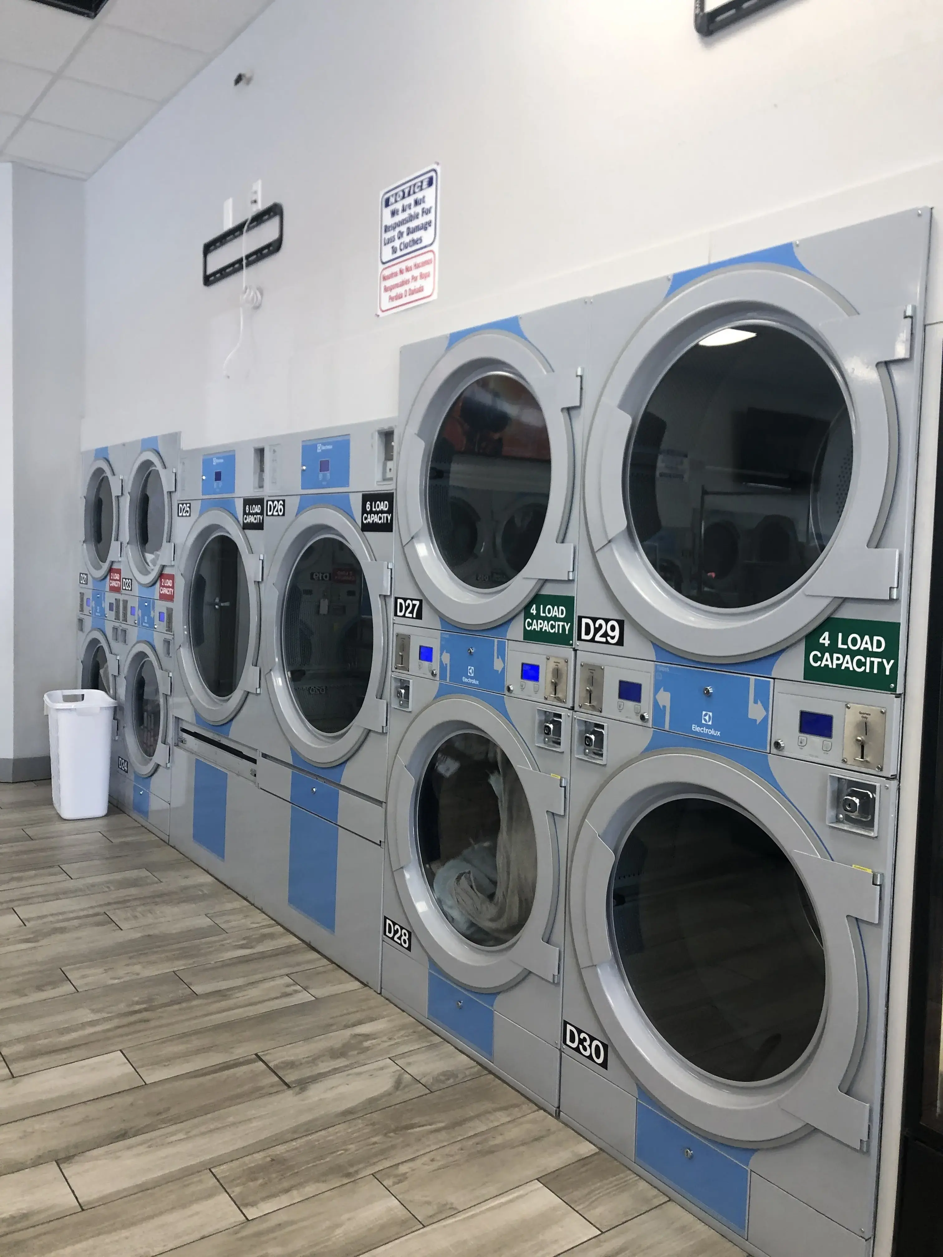 Winner’s Wash Laundromat - Image 17