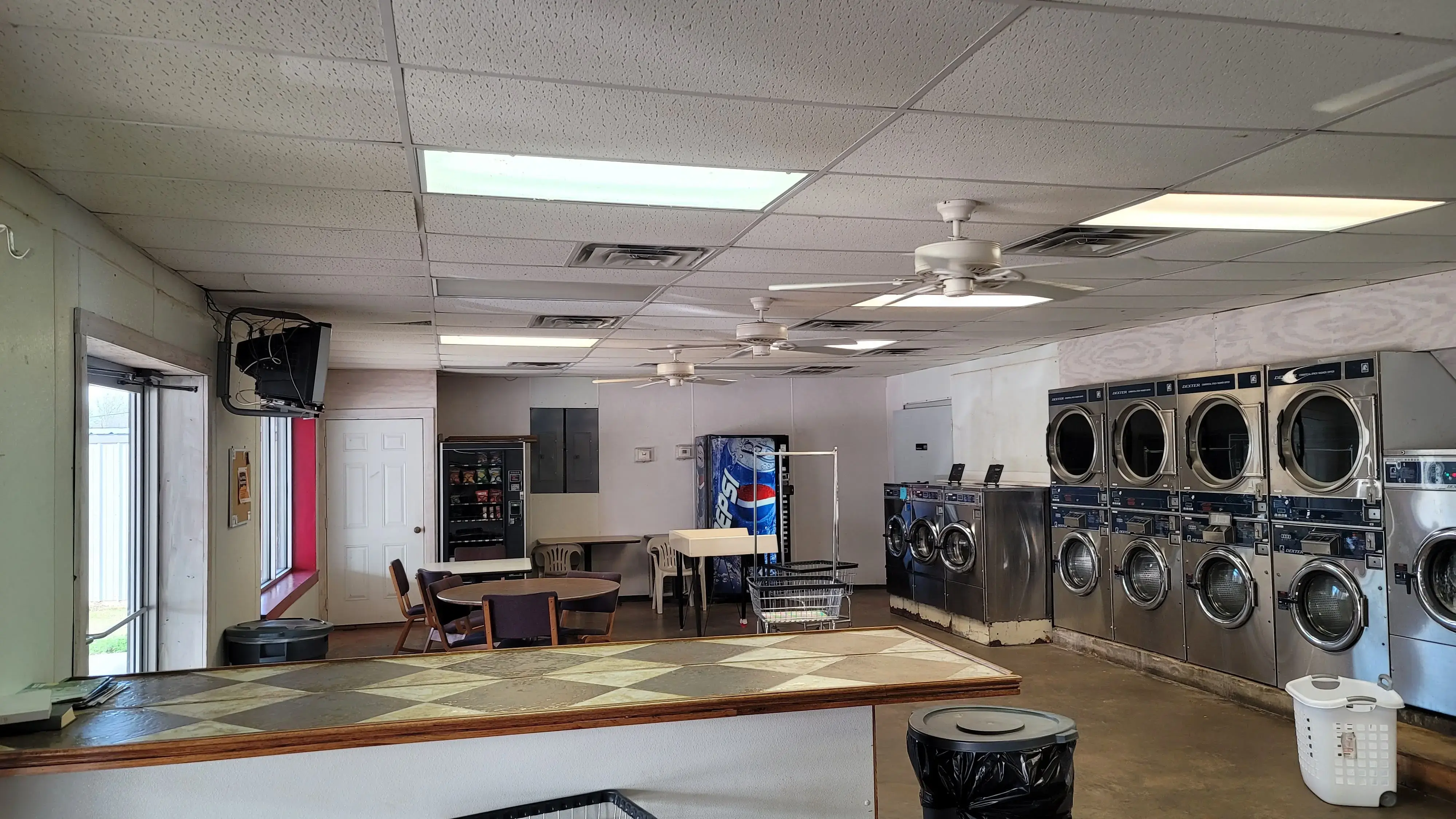 Winnsboro Budget Storage & Spinzone Laundry thumbnail 5