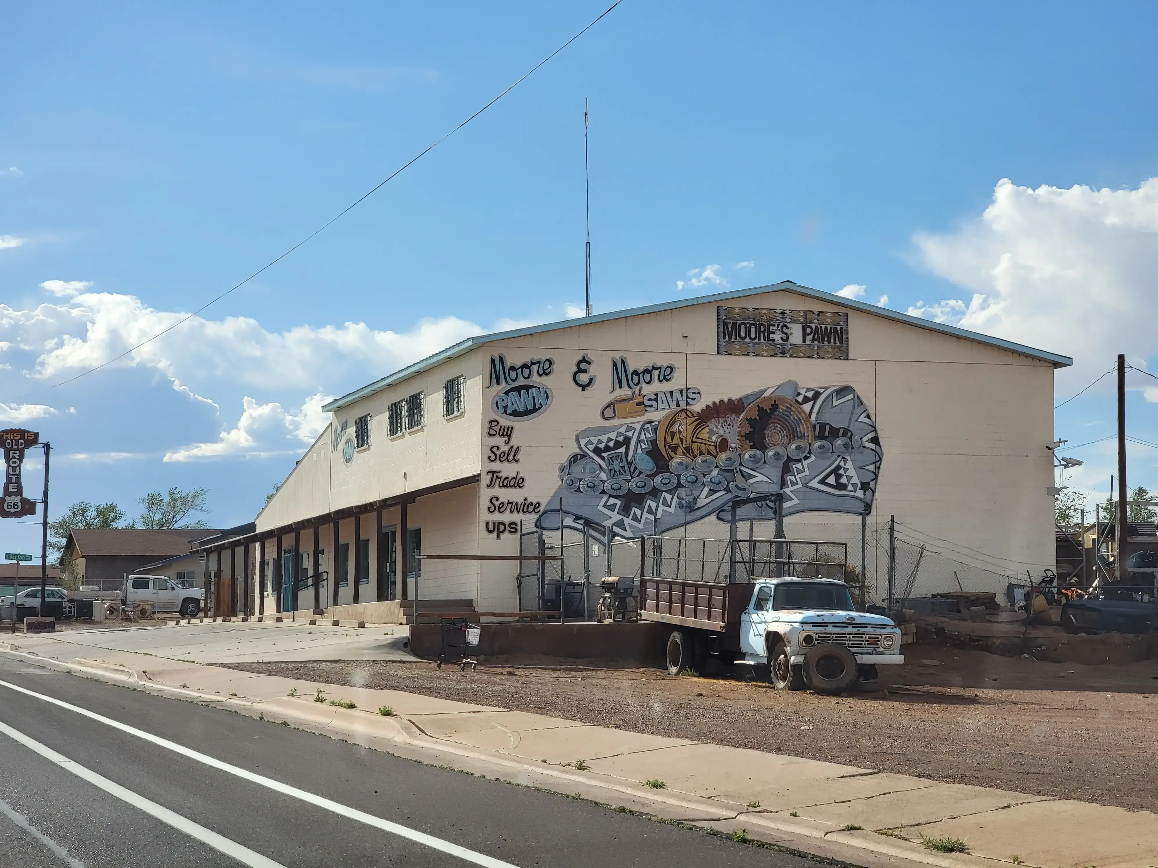 Winslow Laundry Center thumbnail 5