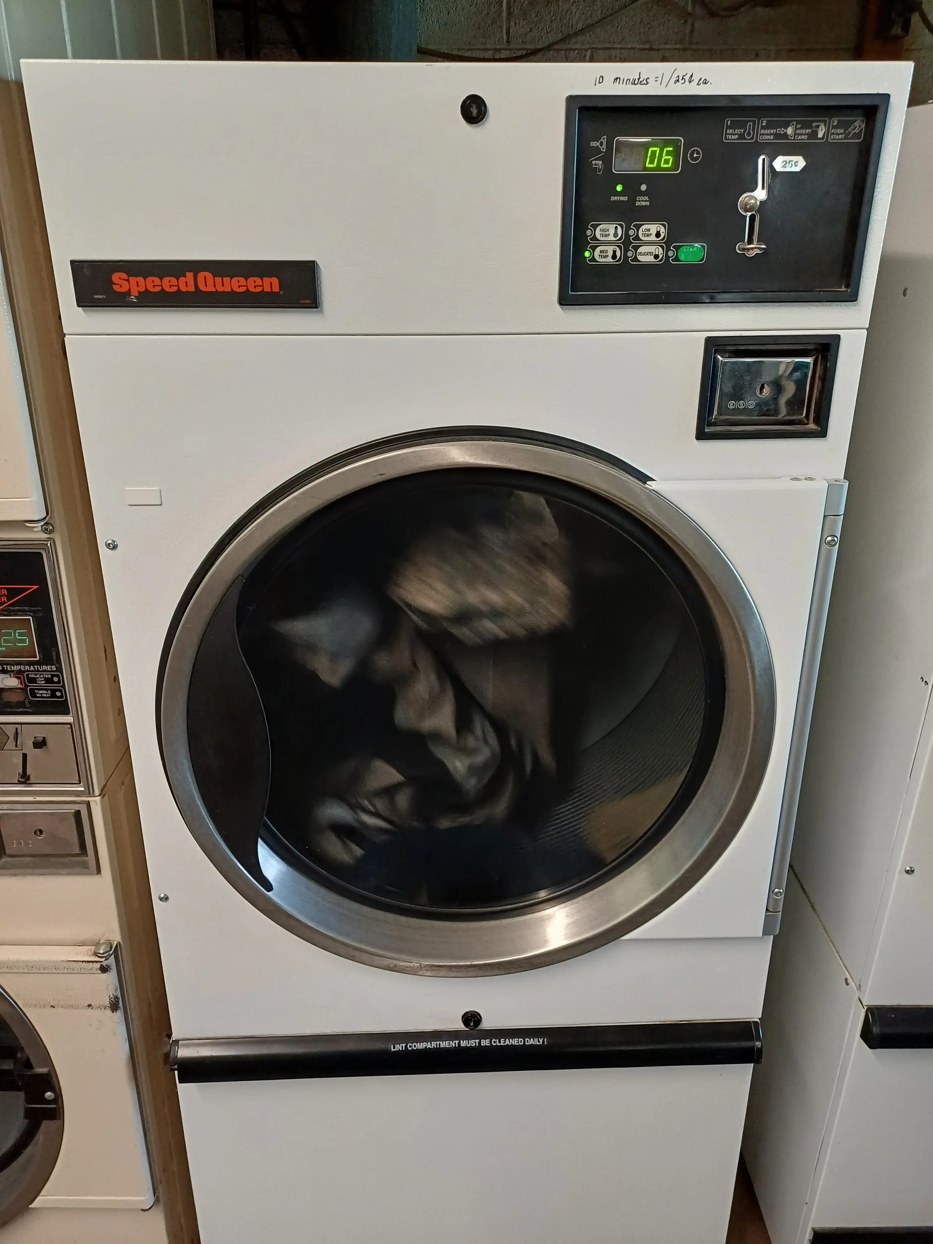 Winslow Laundry Center thumbnail 15