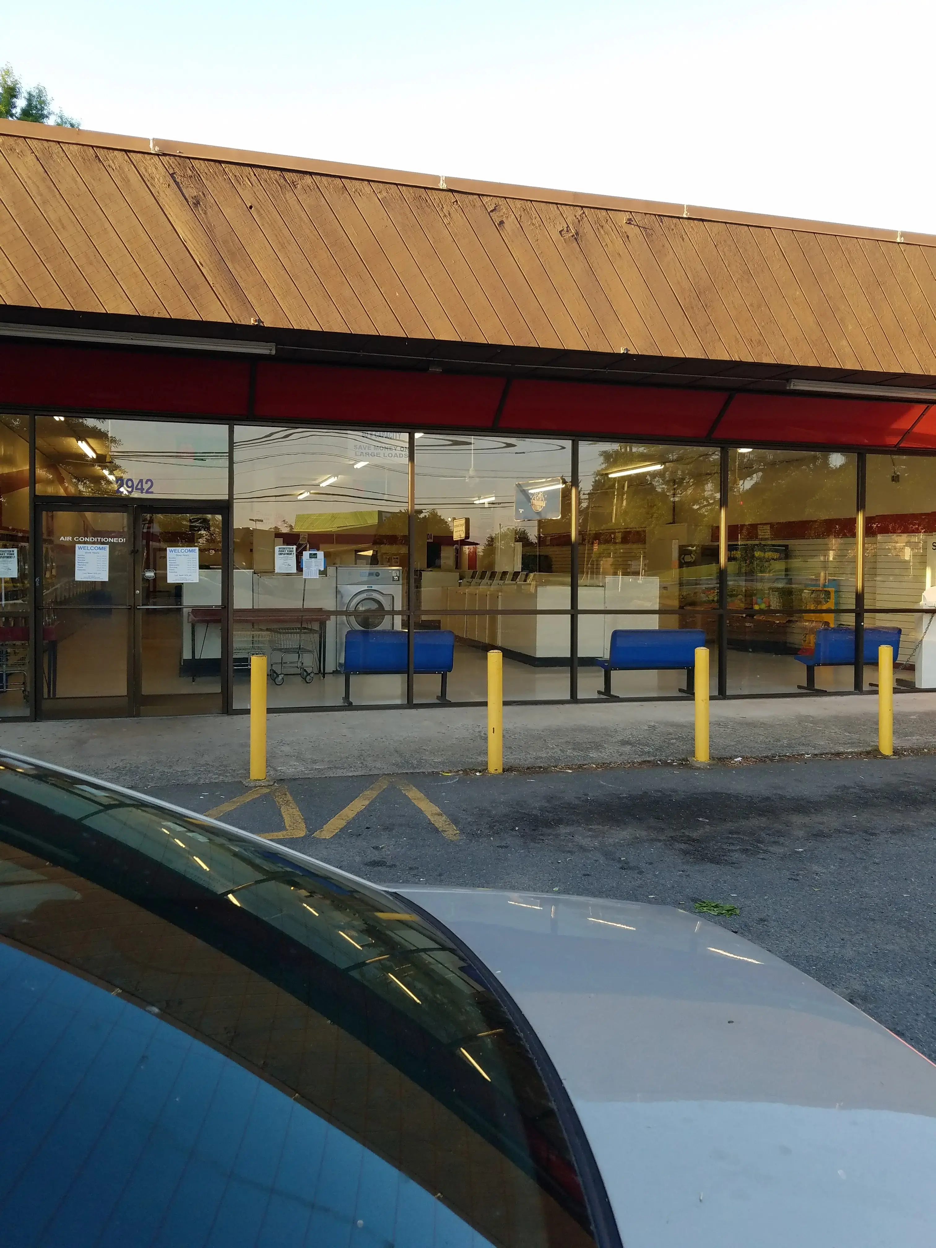 Winston-Salem Laundry Land Laundromat thumbnail 2