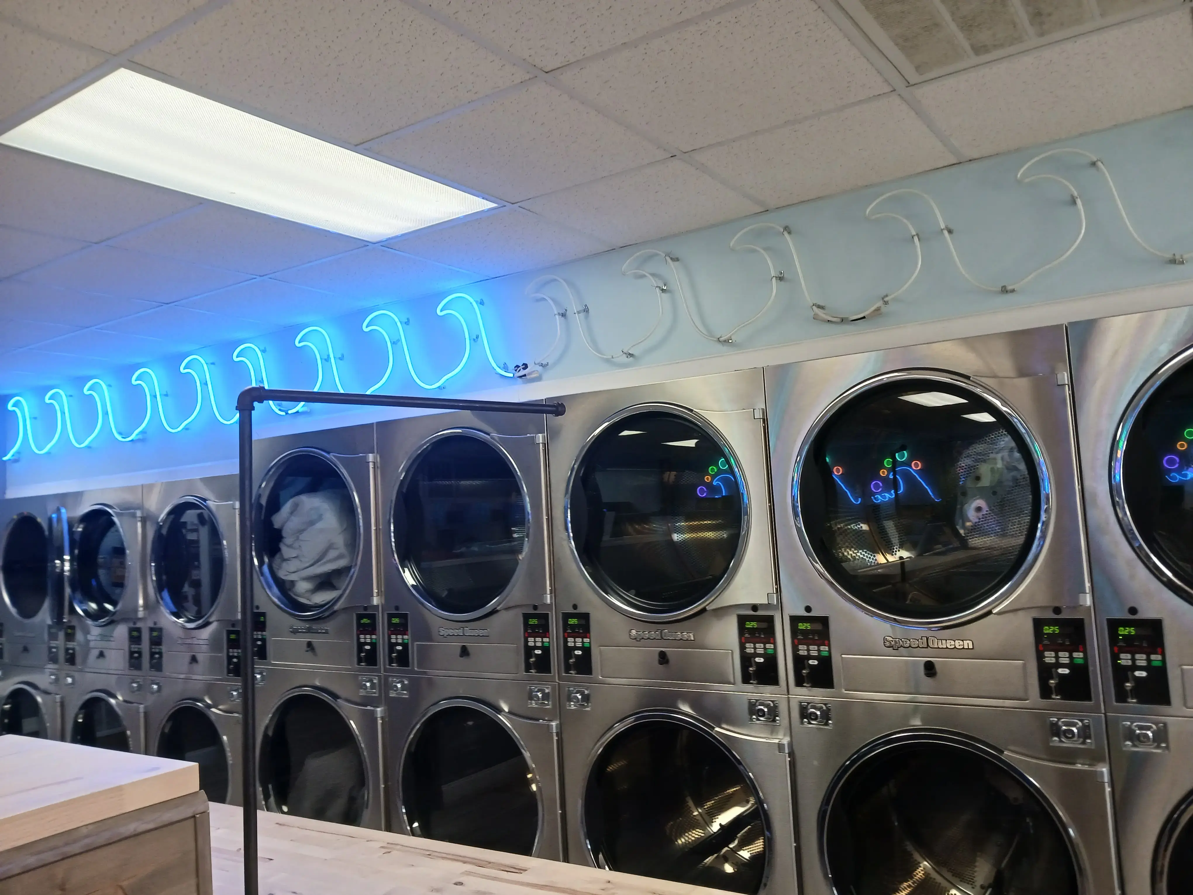Wishy Wash Laundromat - Image 2