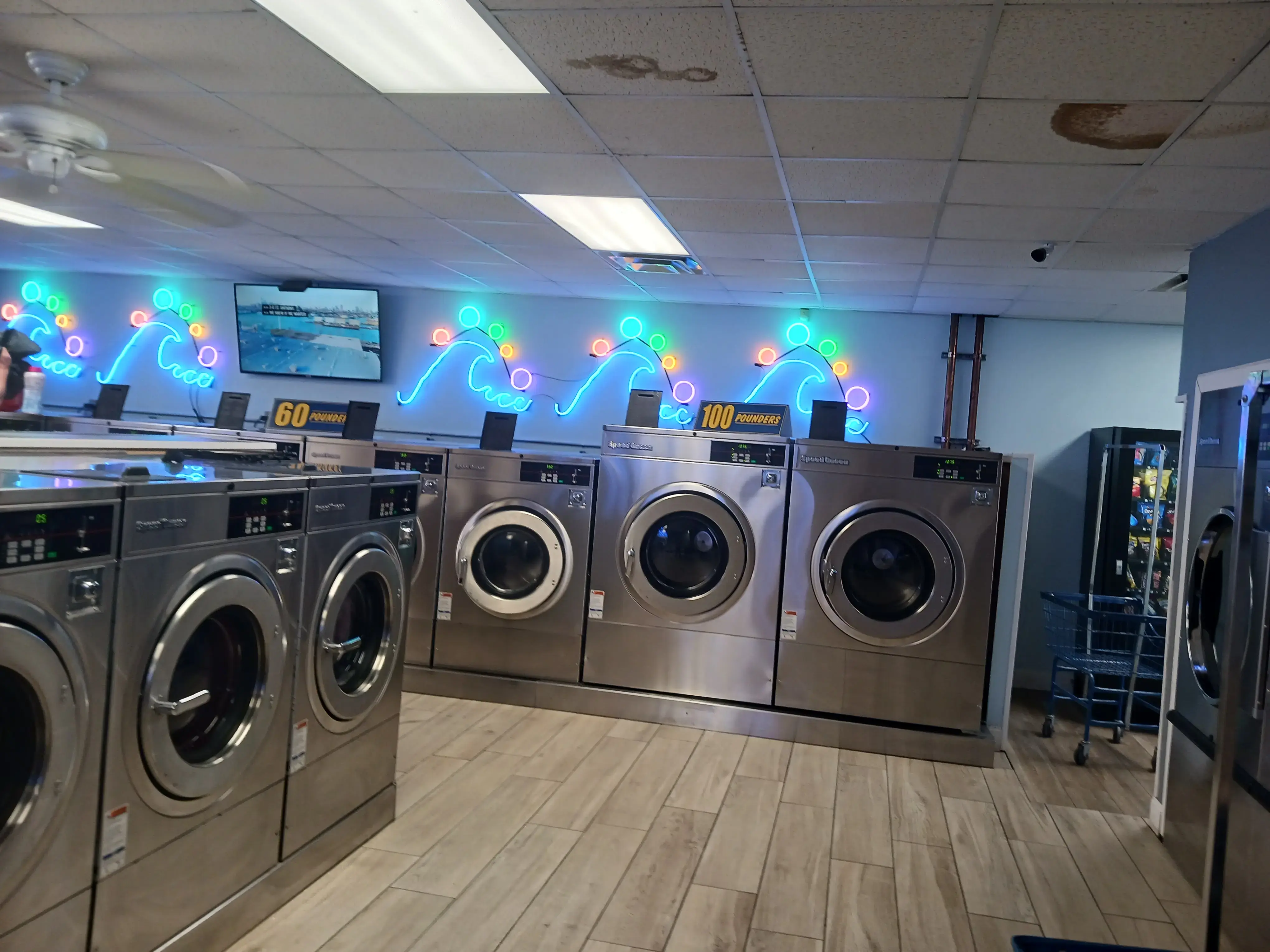 Wishy Wash Laundromat thumbnail 1