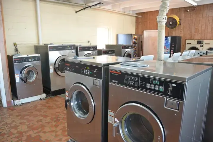 Wishy Washy - Lawrenceburg thumbnail 20