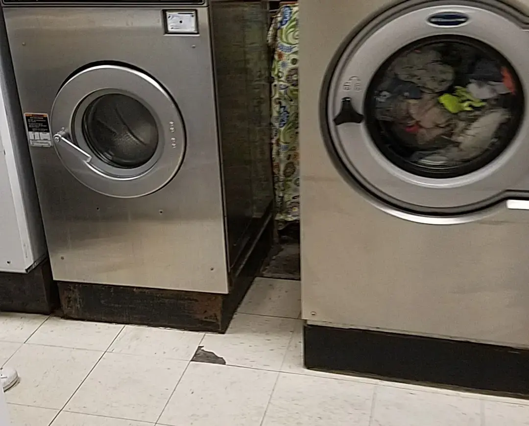 Wishy Washy Laundromat - Image 5