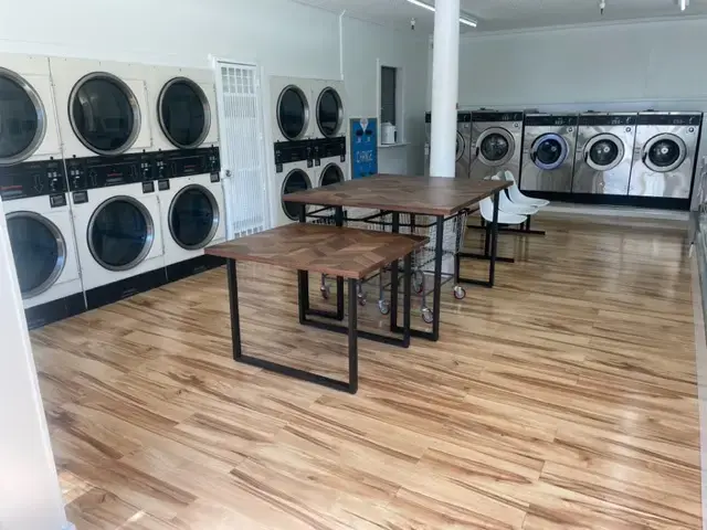 Wishy Washy Laundromat - Image 1