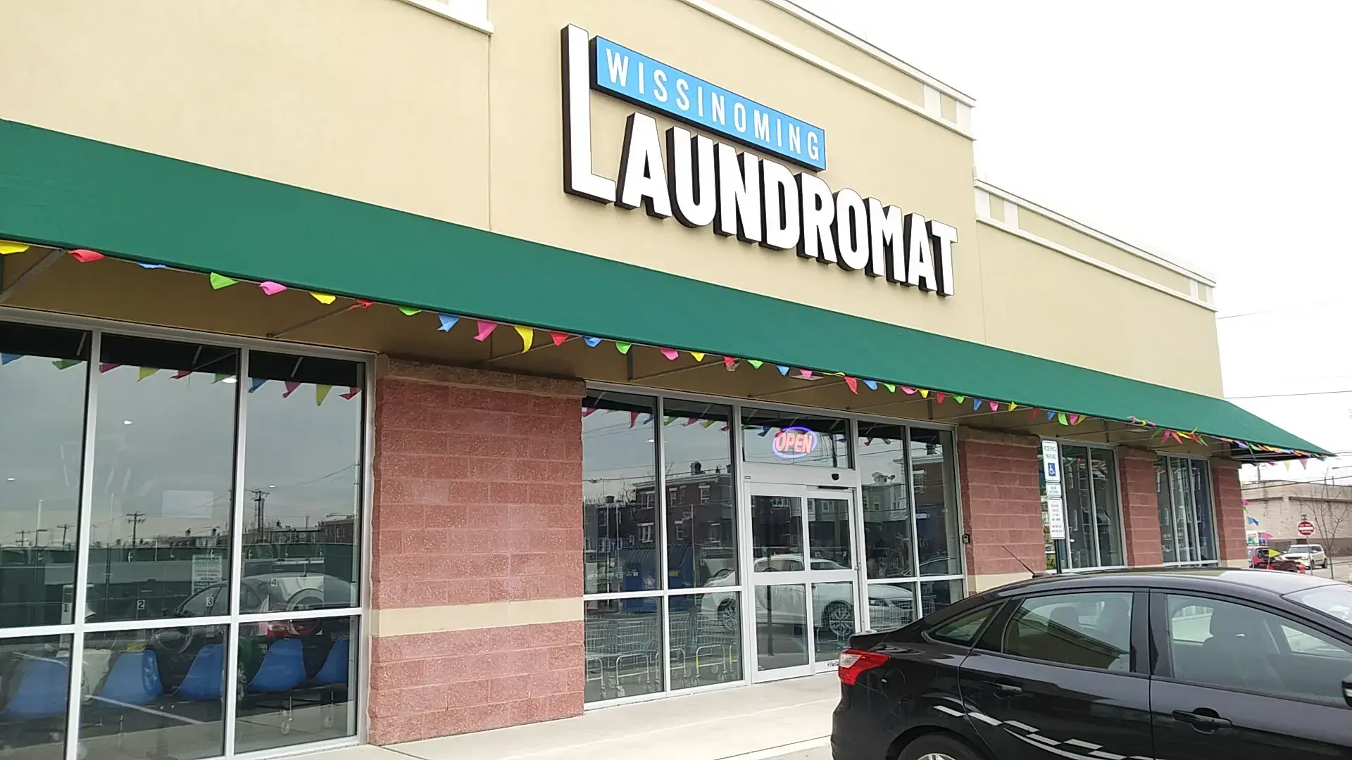 Wissinoming laundromat - Image 6