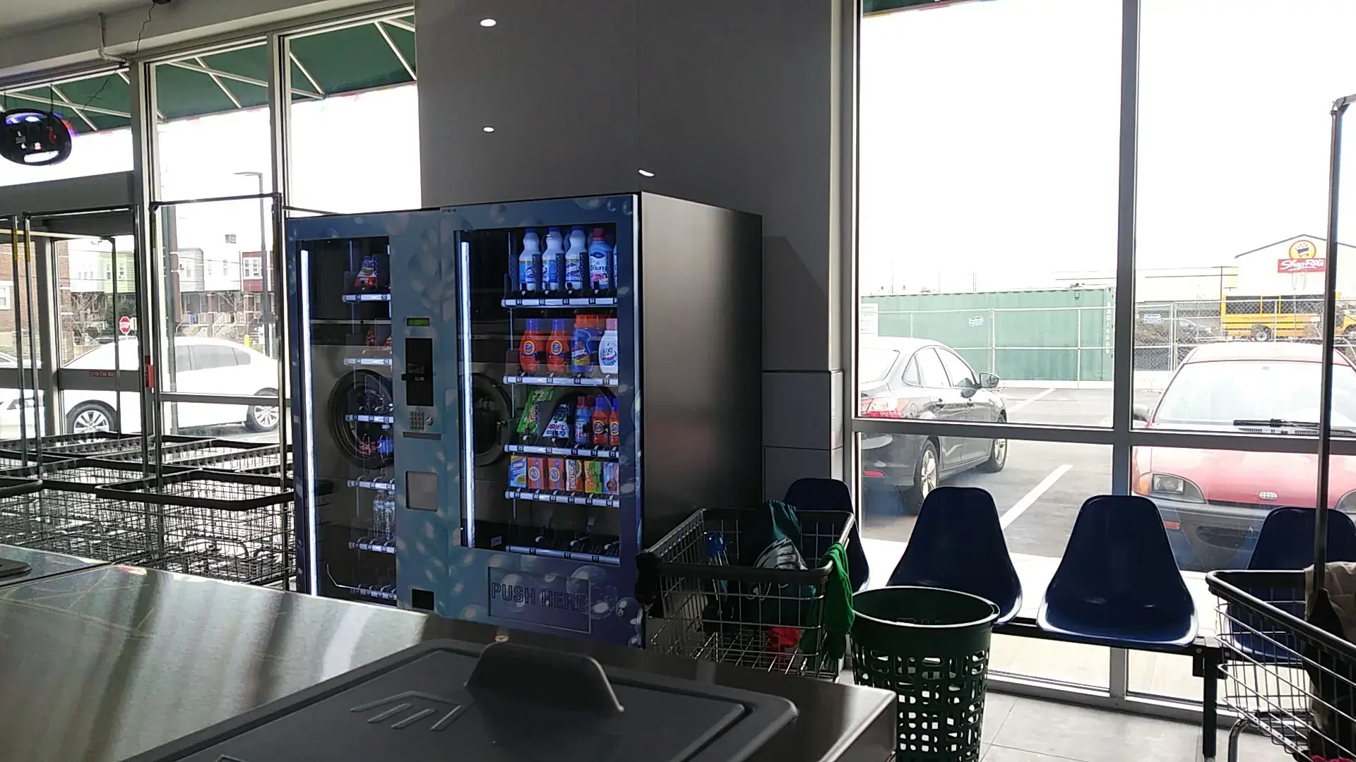 Wissinoming laundromat - Image 11