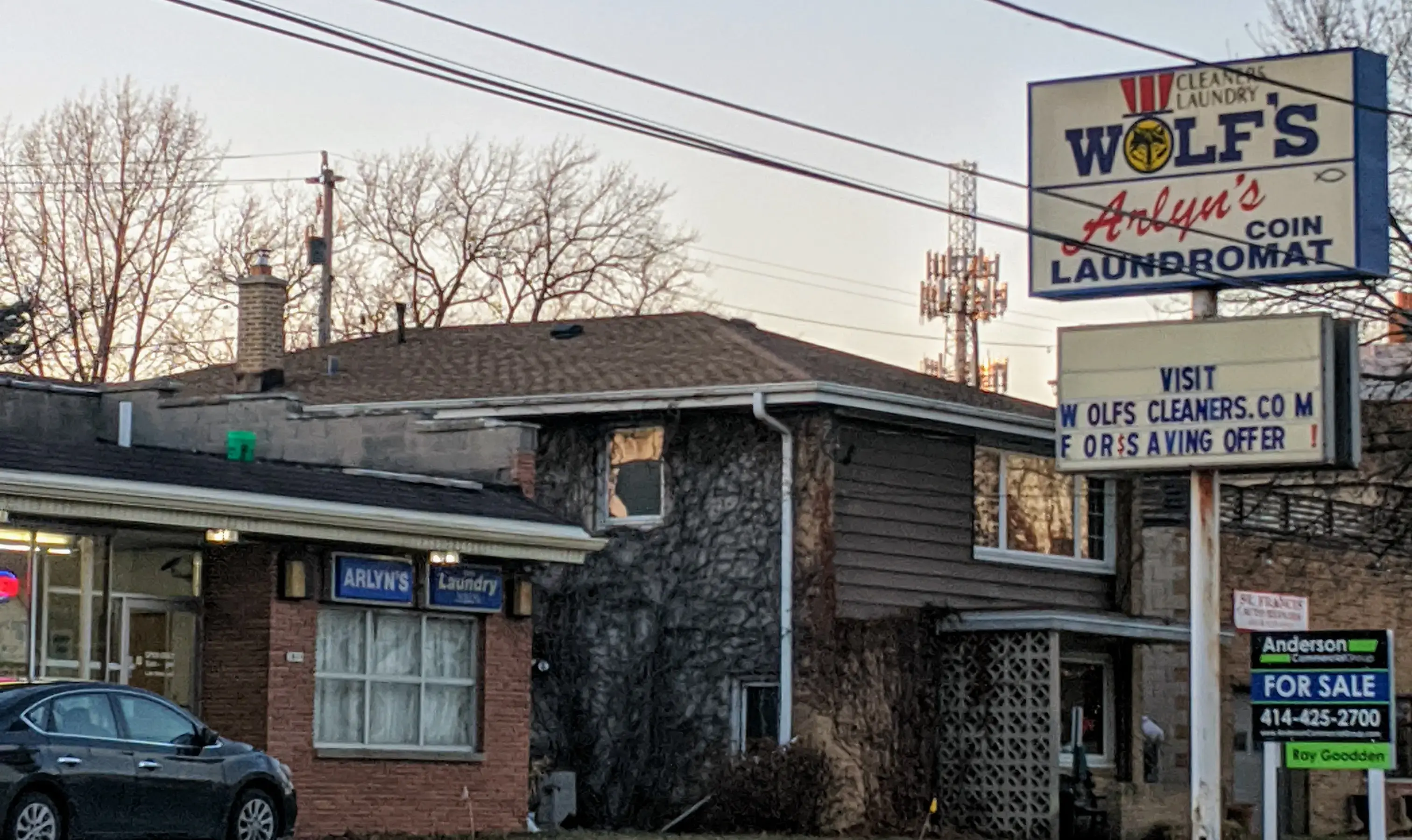 Wolf's Dry Cleaners and Laundry thumbnail 2