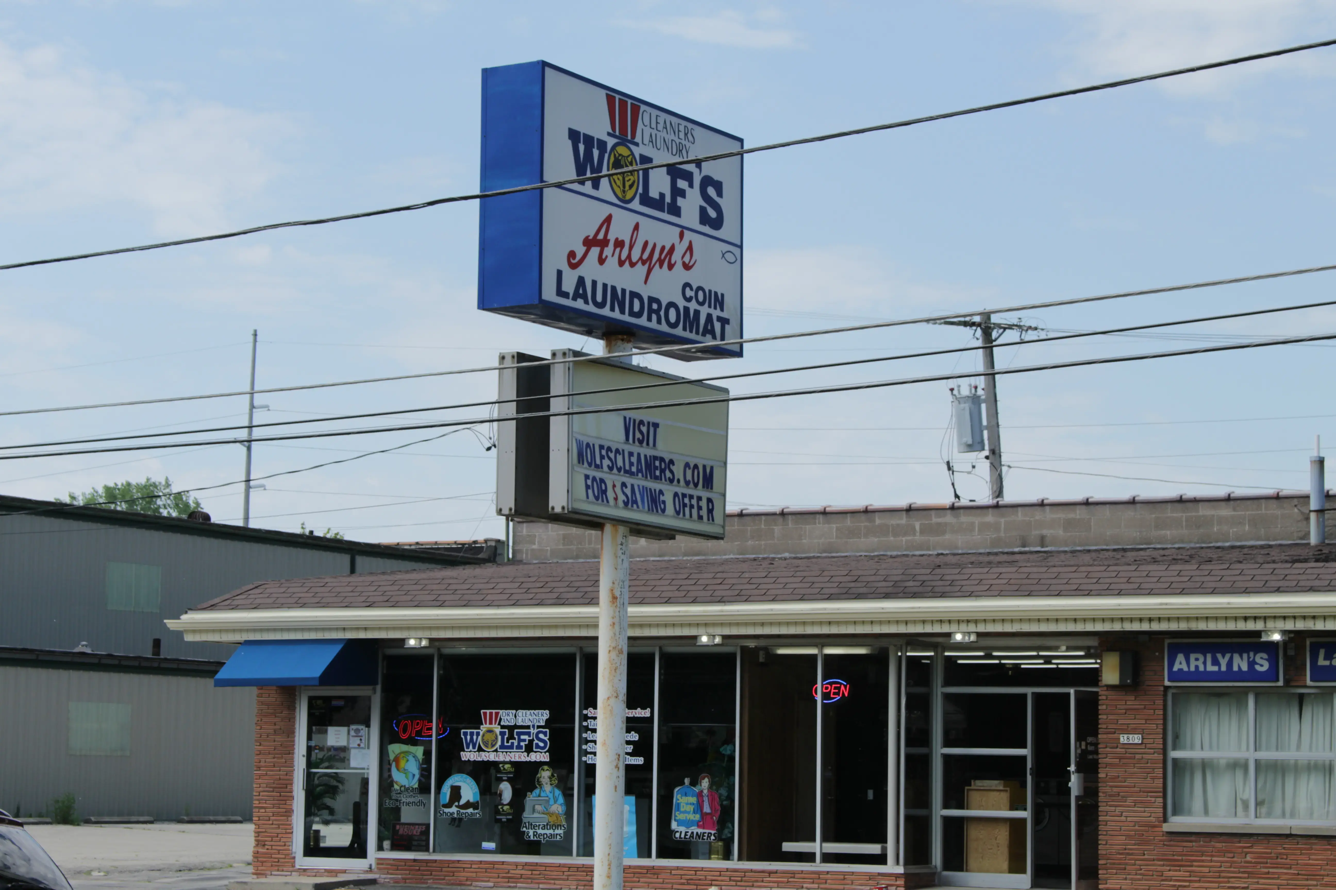 Wolf's Dry Cleaners and Laundry thumbnail 4