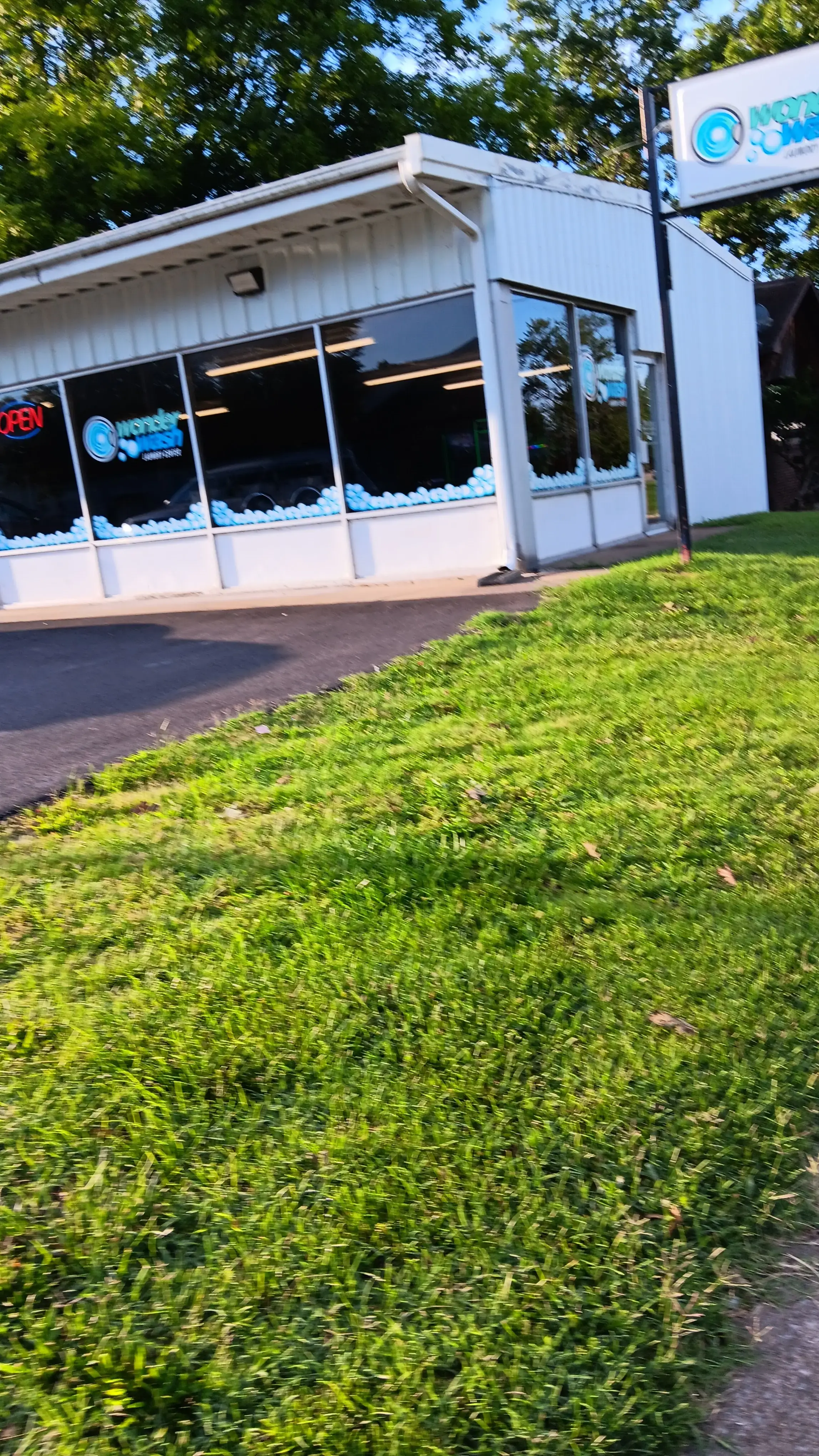 Wonder Wash Laundry thumbnail 2