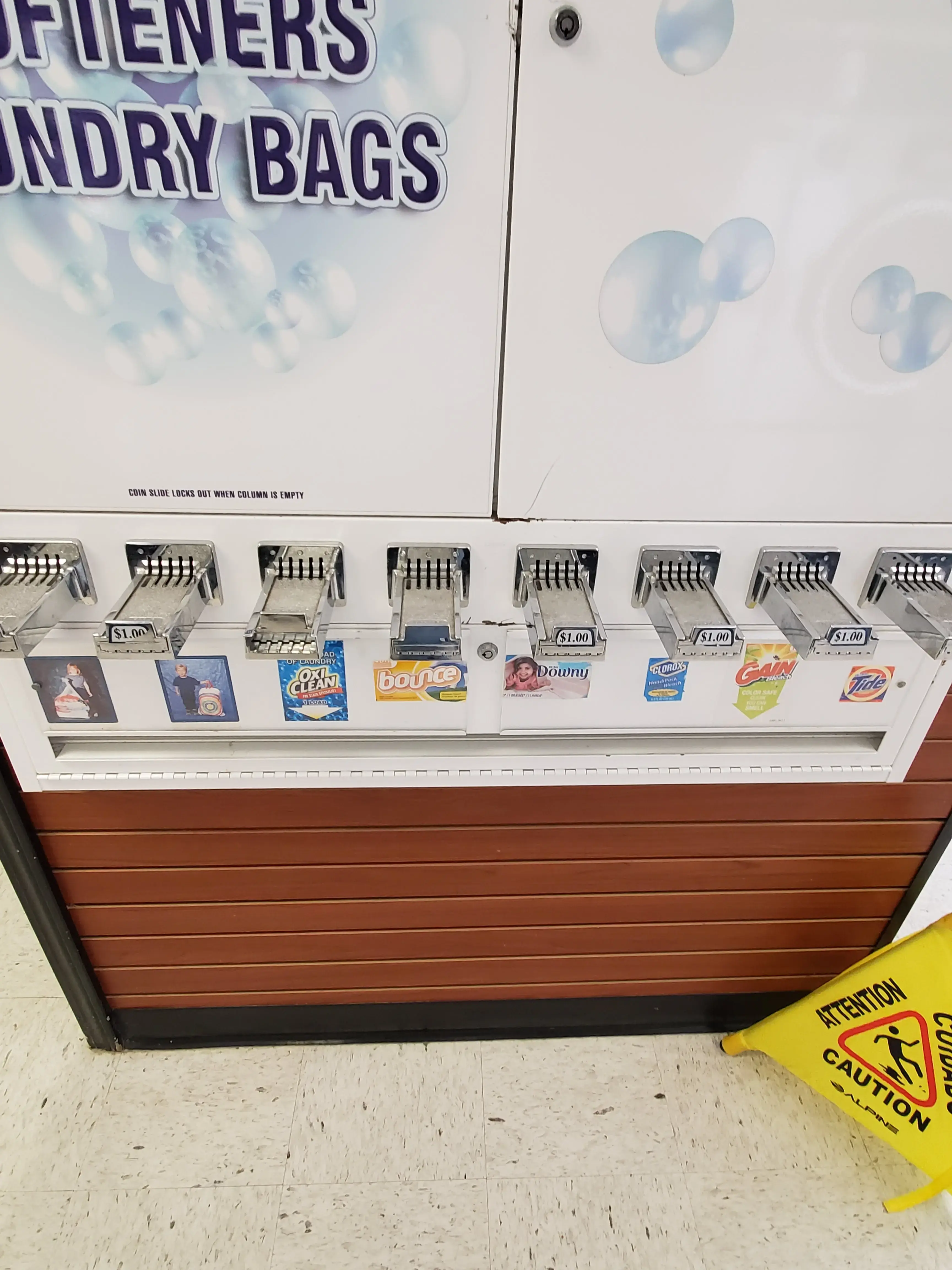 Wonder Wash Laundry Center thumbnail 4