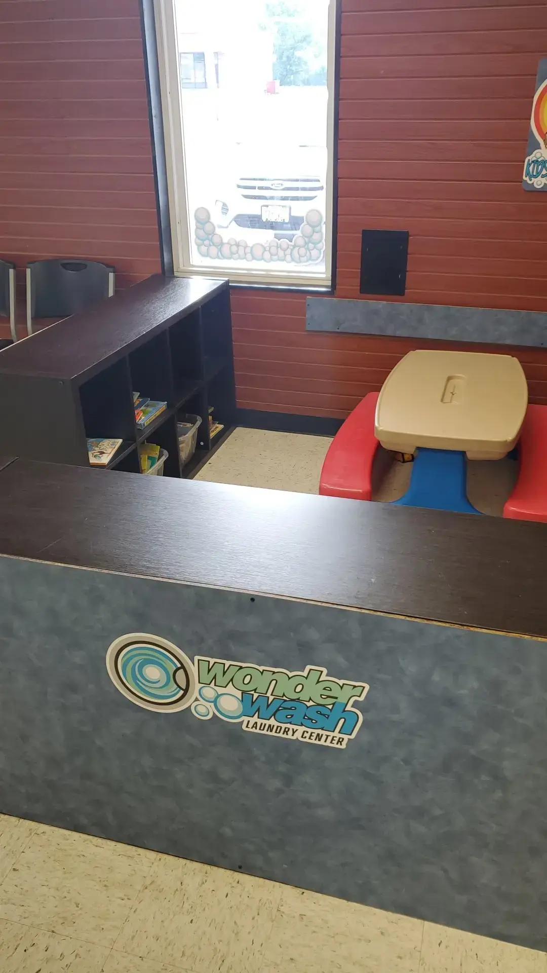 Wonder Wash Laundry Center - Image 15