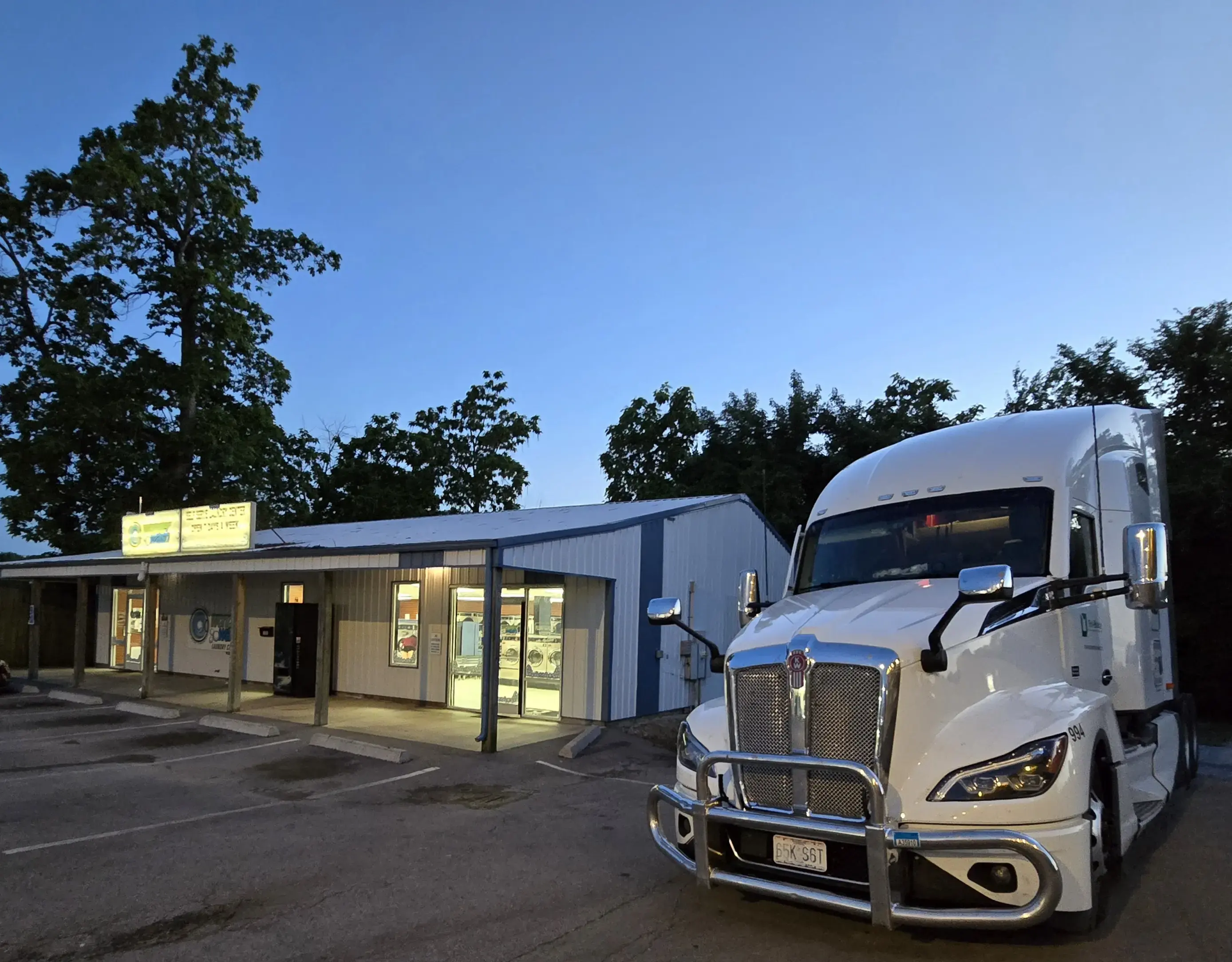 Wonder Wash Laundry Center - Image 10