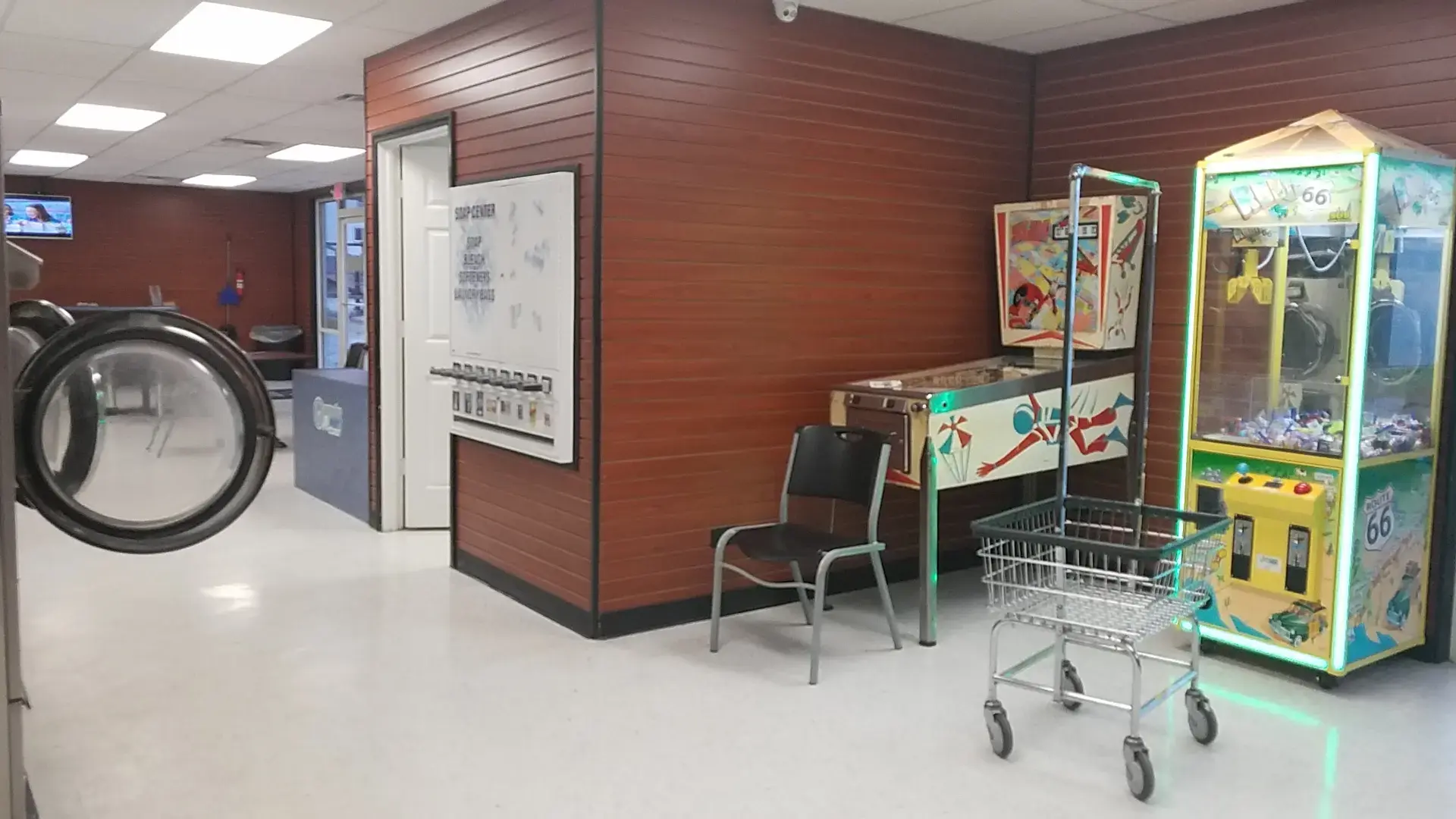 Wonder Wash Laundry Center - Image 9